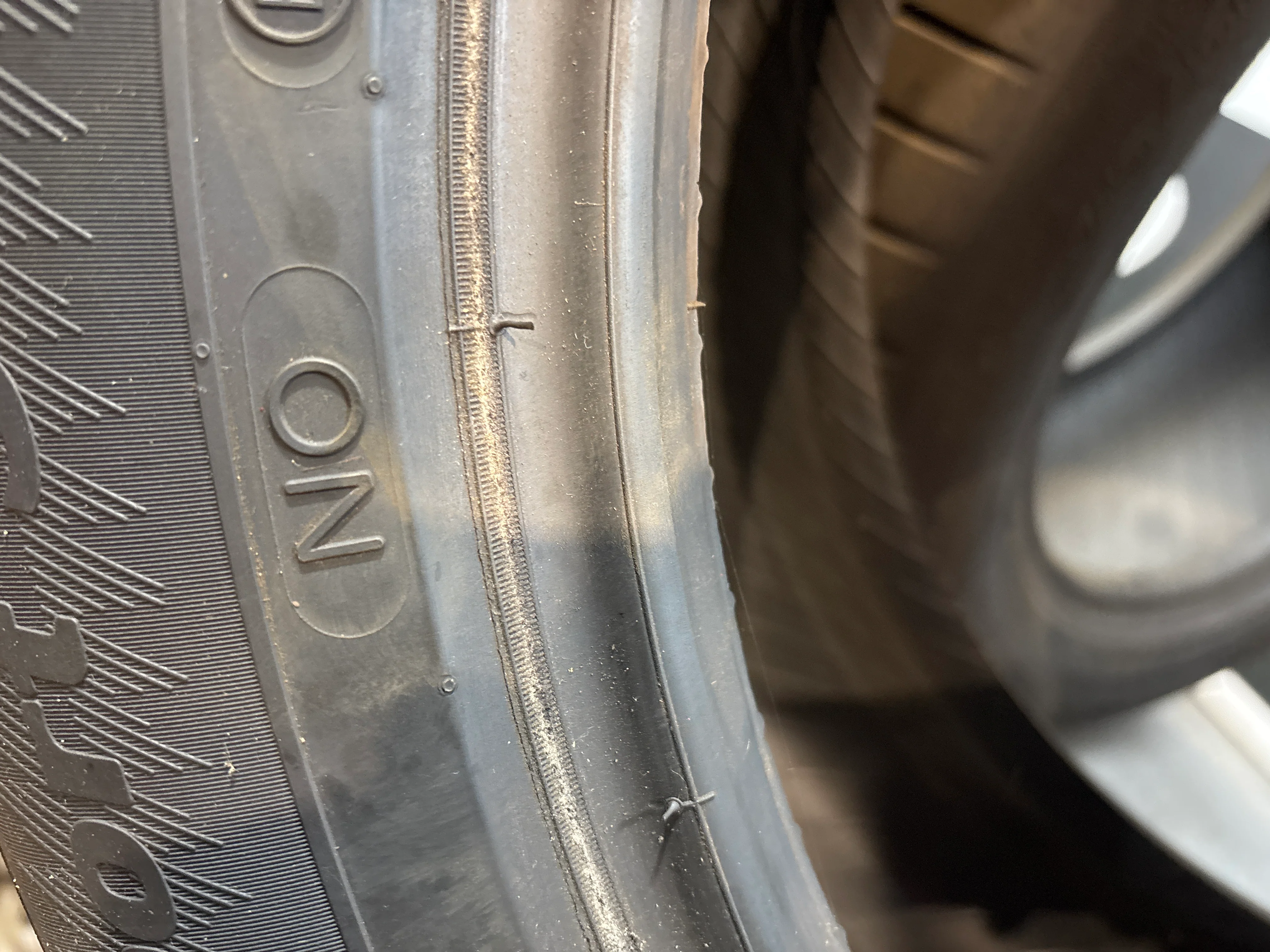 2x Michelin Latitude Sport 3 275/50 ZR19 part worn tyres, 6.5mm - Image 6