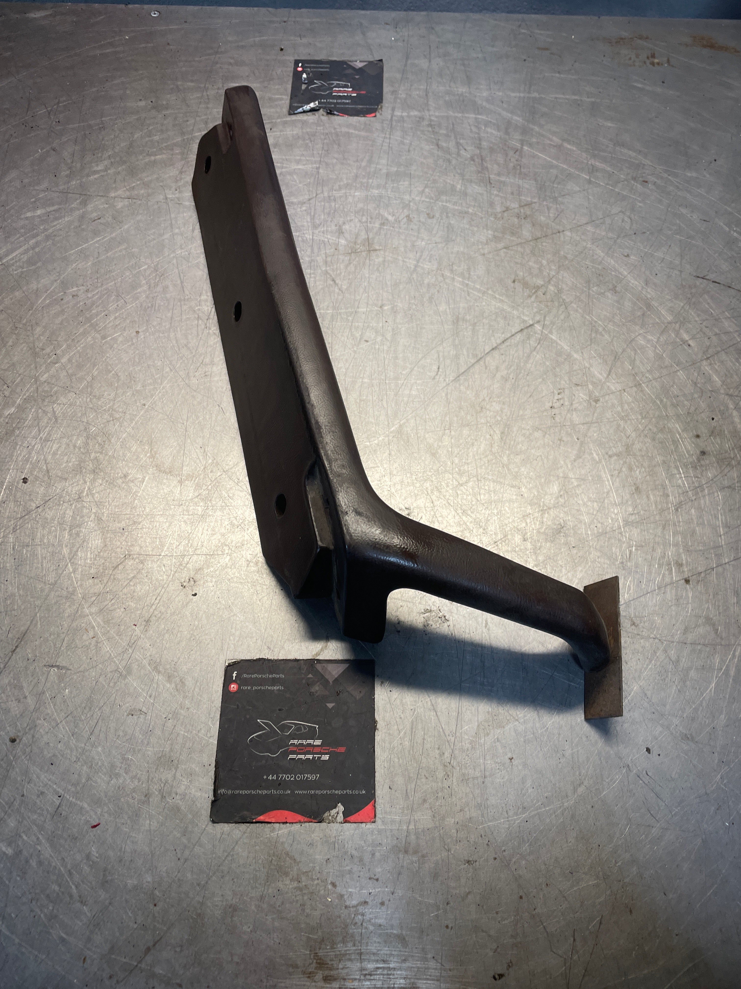 Porsche 924 / 944 left Door pull handle, Burgundy, used - Image 3