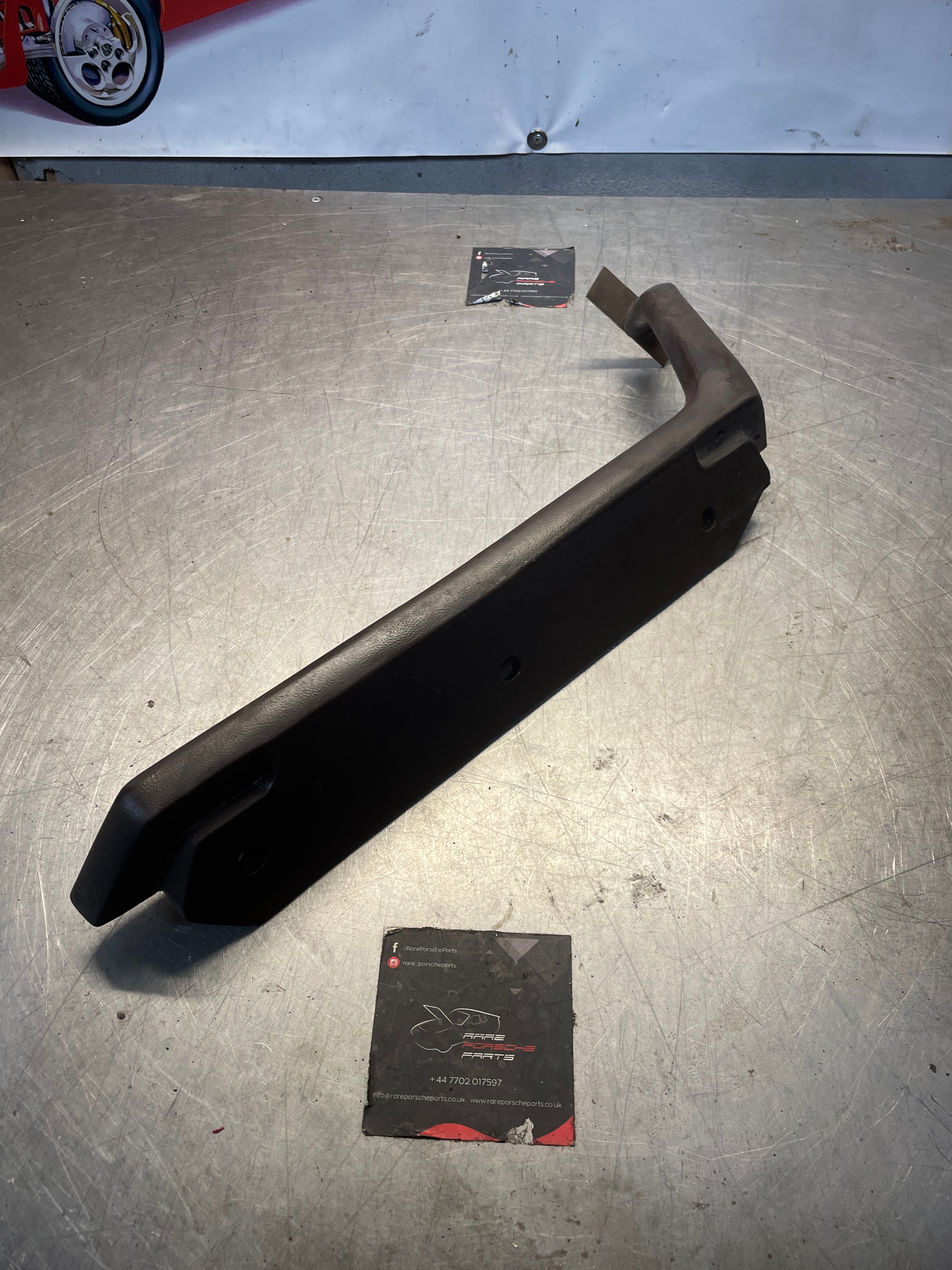 Porsche 924 / 944 left Door pull handle, Burgundy, used - Image 4