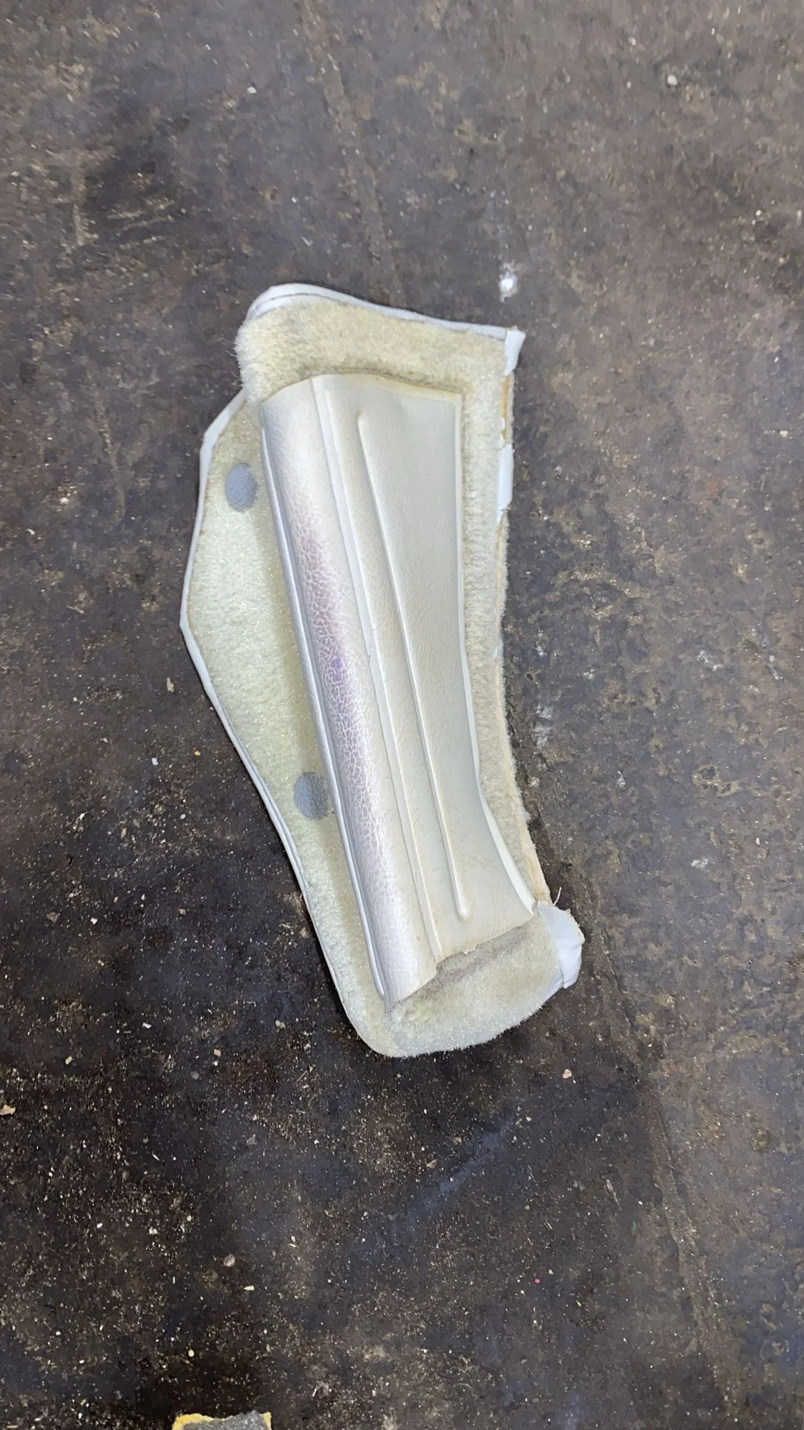 Porsche 944 oval dash RHD white carpet set 85.5- used - Image 9