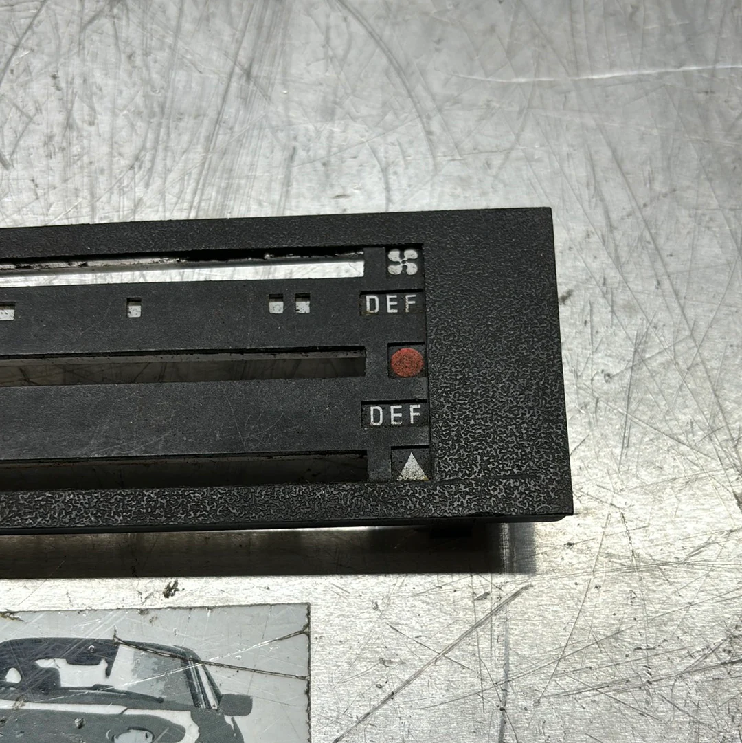 Porsche 924 early Heater control fascia panel, used, 477819043B - Image 4