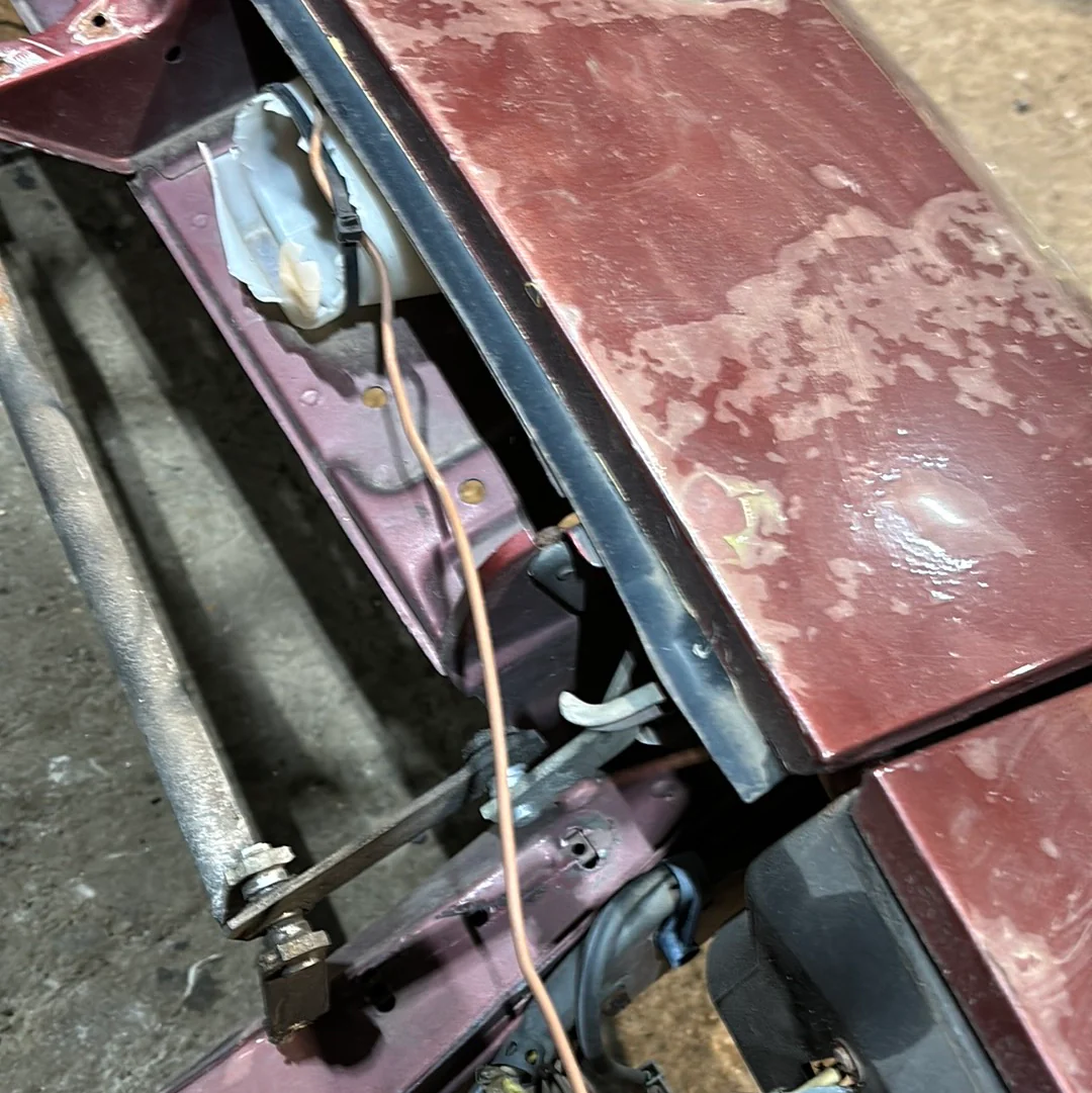 Porsche 924 Front end section cut - Image 10