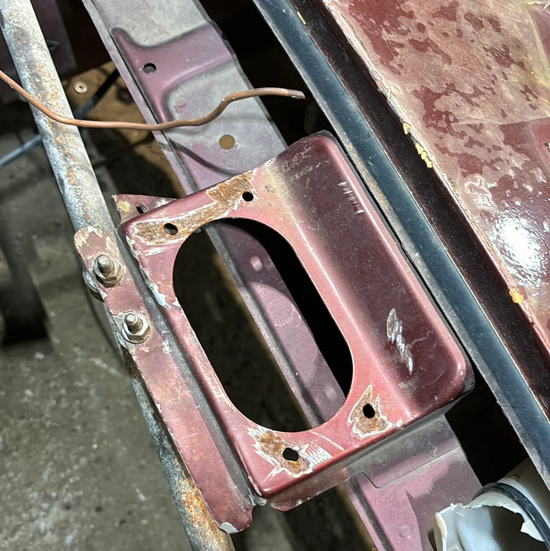 Porsche 924 Front end section cut - Image 12