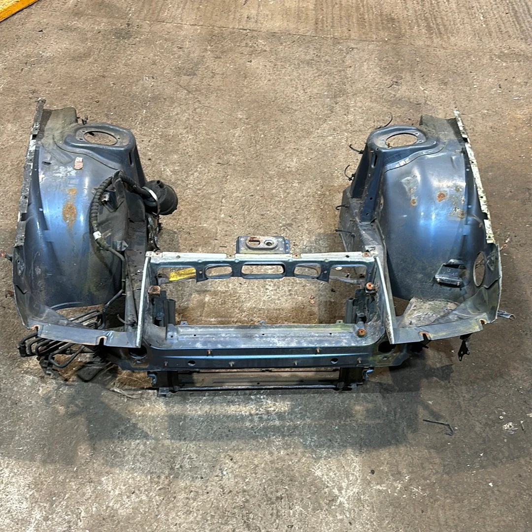 Porsche 944 Turbo / S / S2 Front end section cut