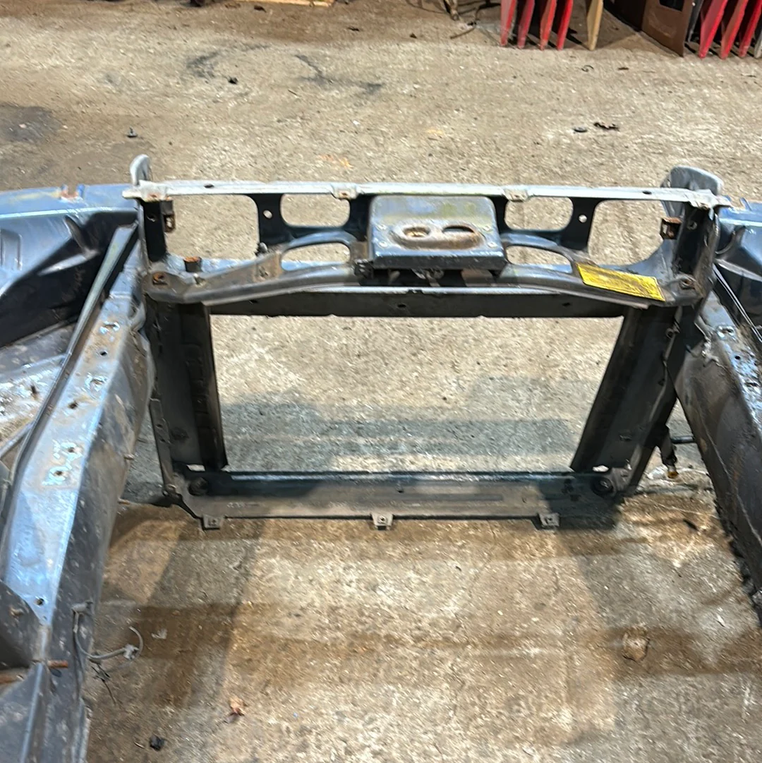 Porsche 944 Turbo / S / S2 Front end section cut - Image 10