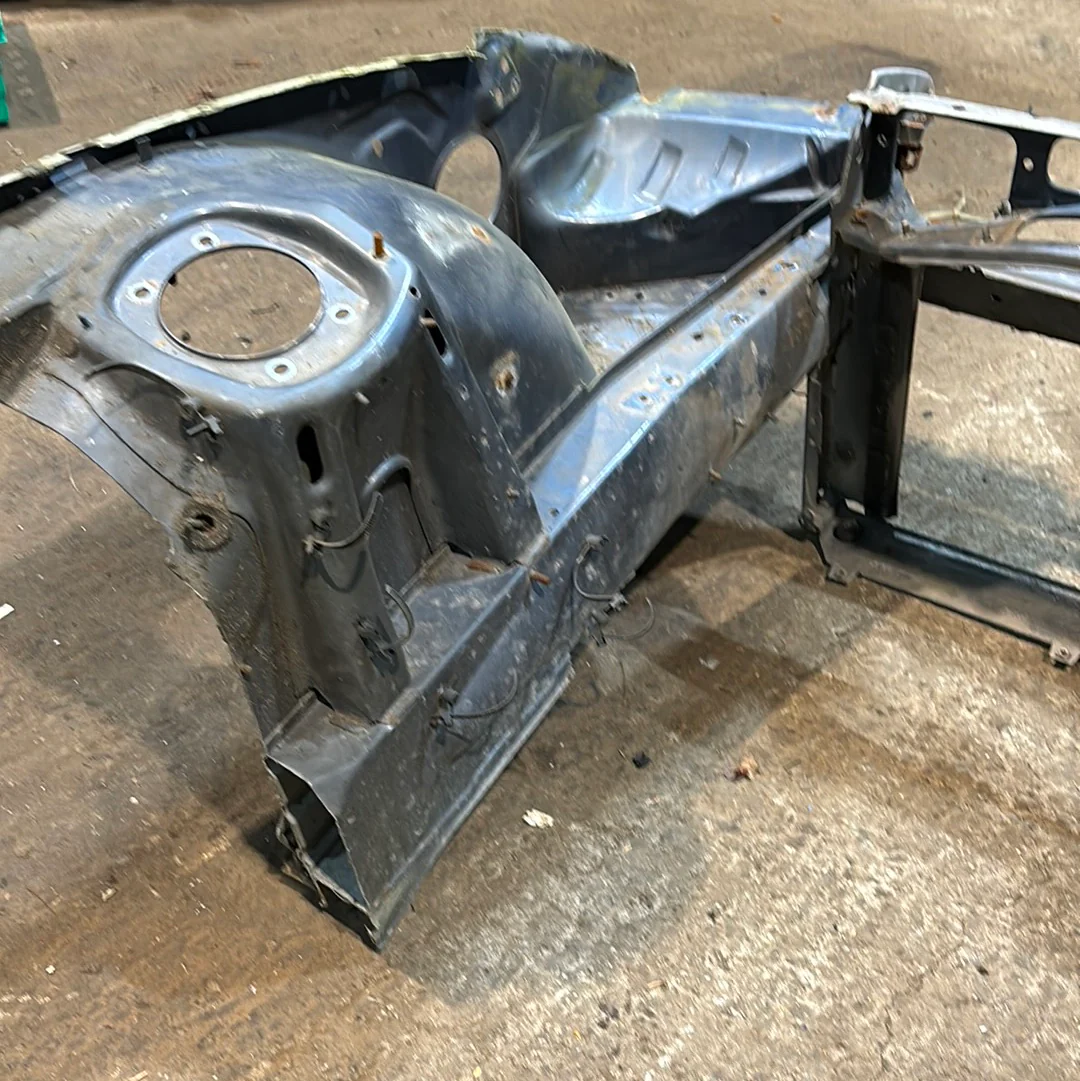 Porsche 944 Turbo / S / S2 Front end section cut - Image 8