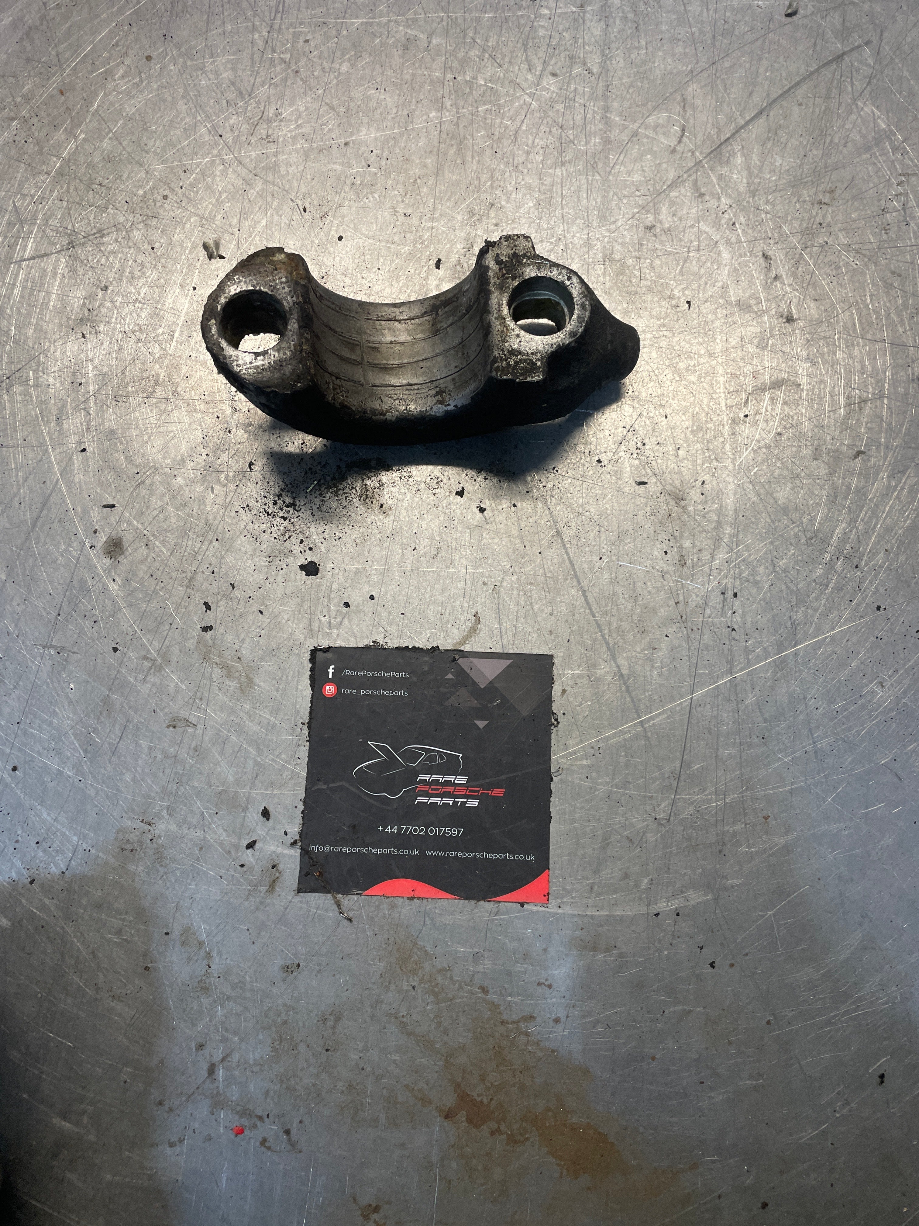 Porsche 928 front left shock absorber bracket, used 92834116301 - Image 2