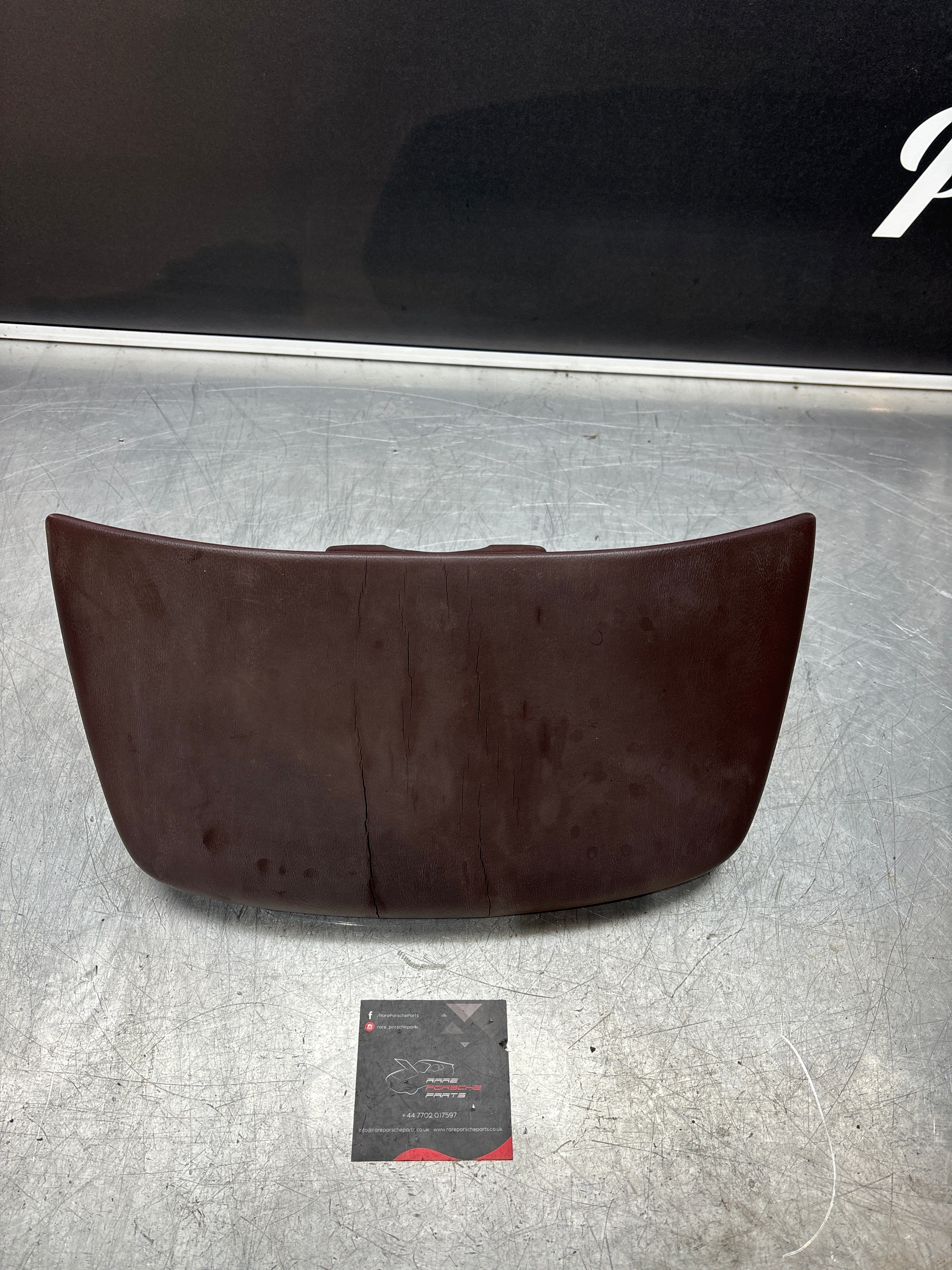 Porsche 928 speedometer cluster frame, burgundy, used 92855203102 cracked - Image 4