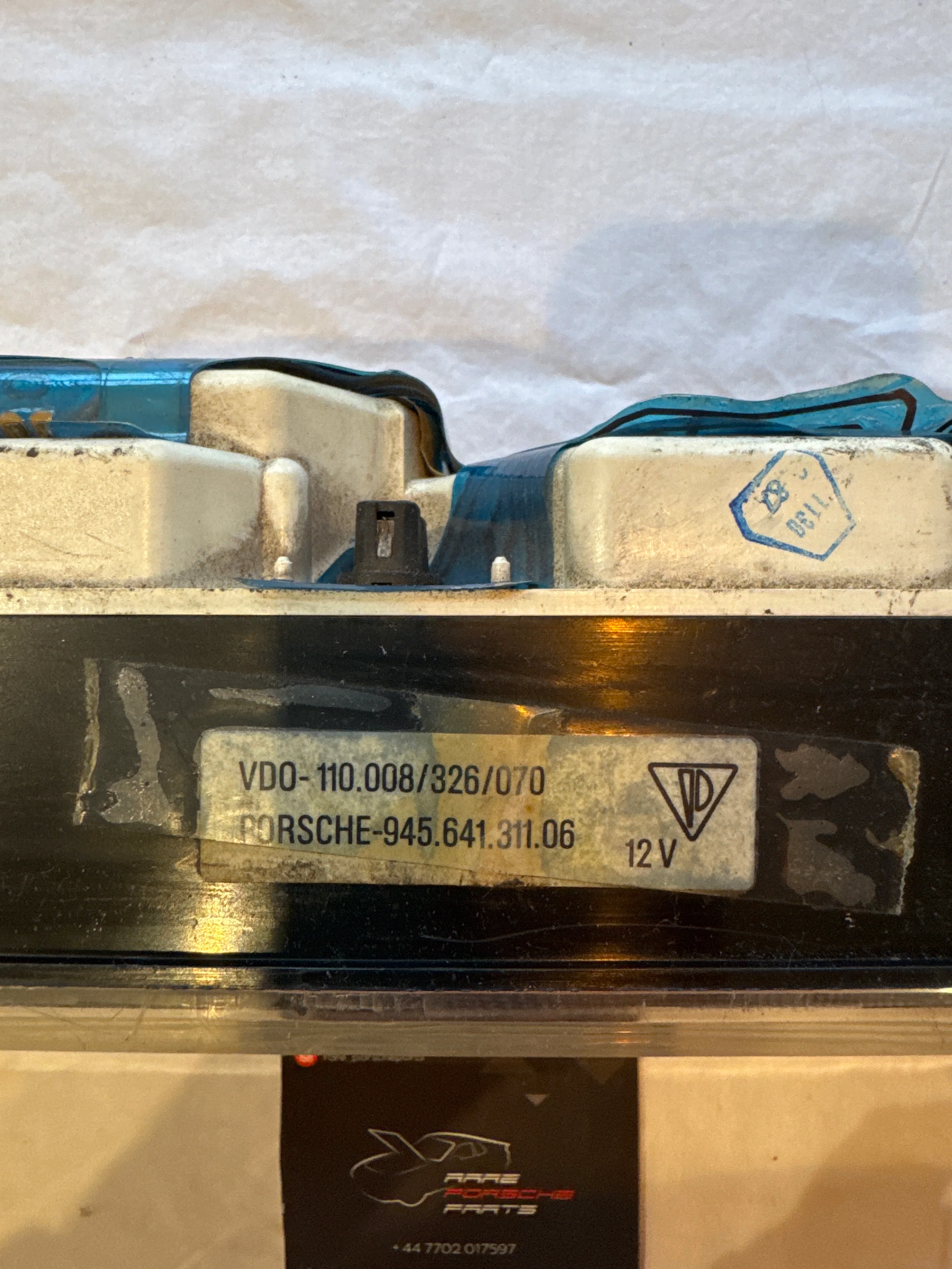 Porsche 944 dash clock binnacle pod speedometer, 94564131106 used 146897 miles plastic screen has some small scratches - Image 4
