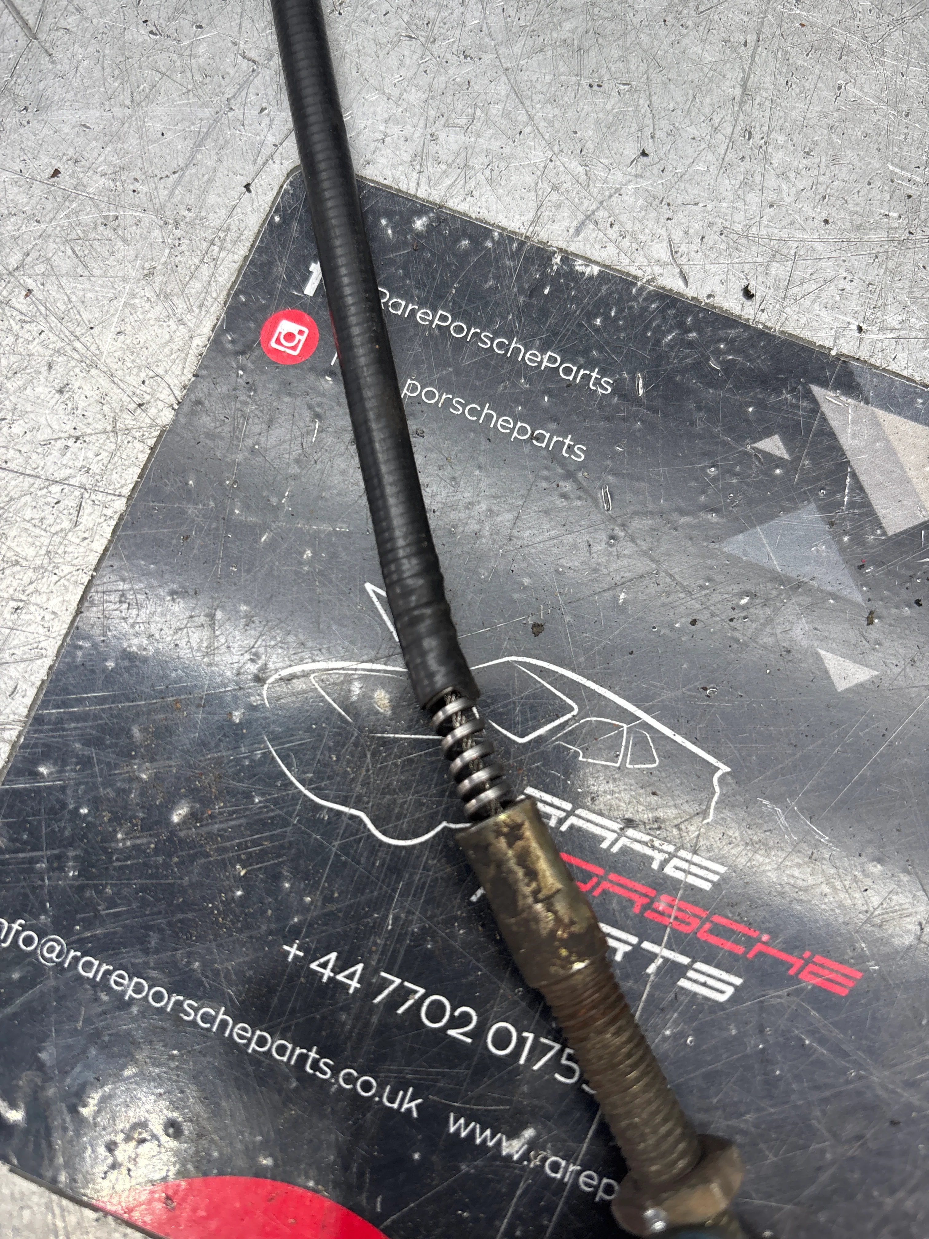 Porsche 944 S2 RHD 89-91 Accelerator cable 94542302315 used, housing is damaged - Image 4