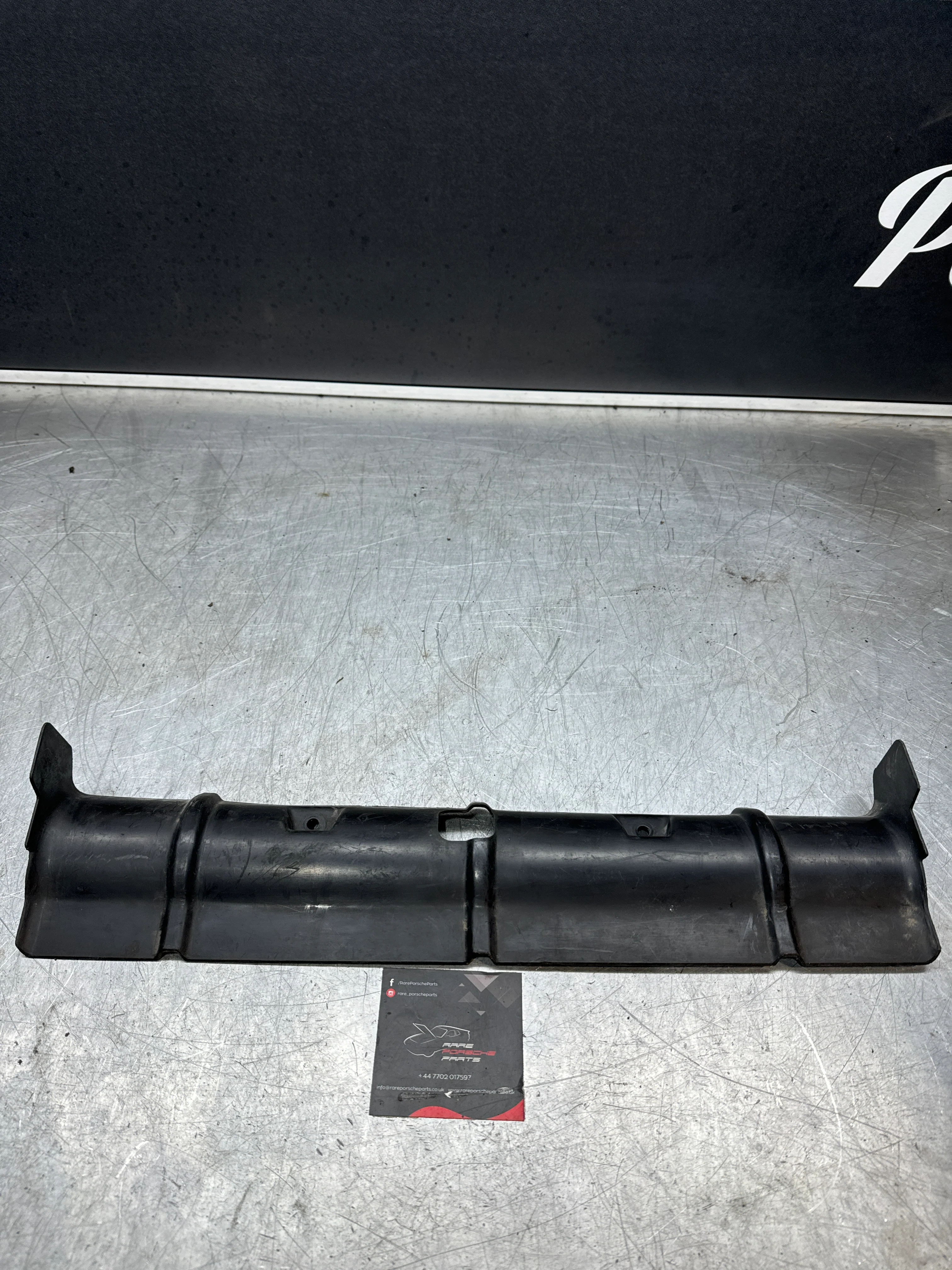 Porsche 944 S2 / turbo front air duct 94457512102 used - Image 2