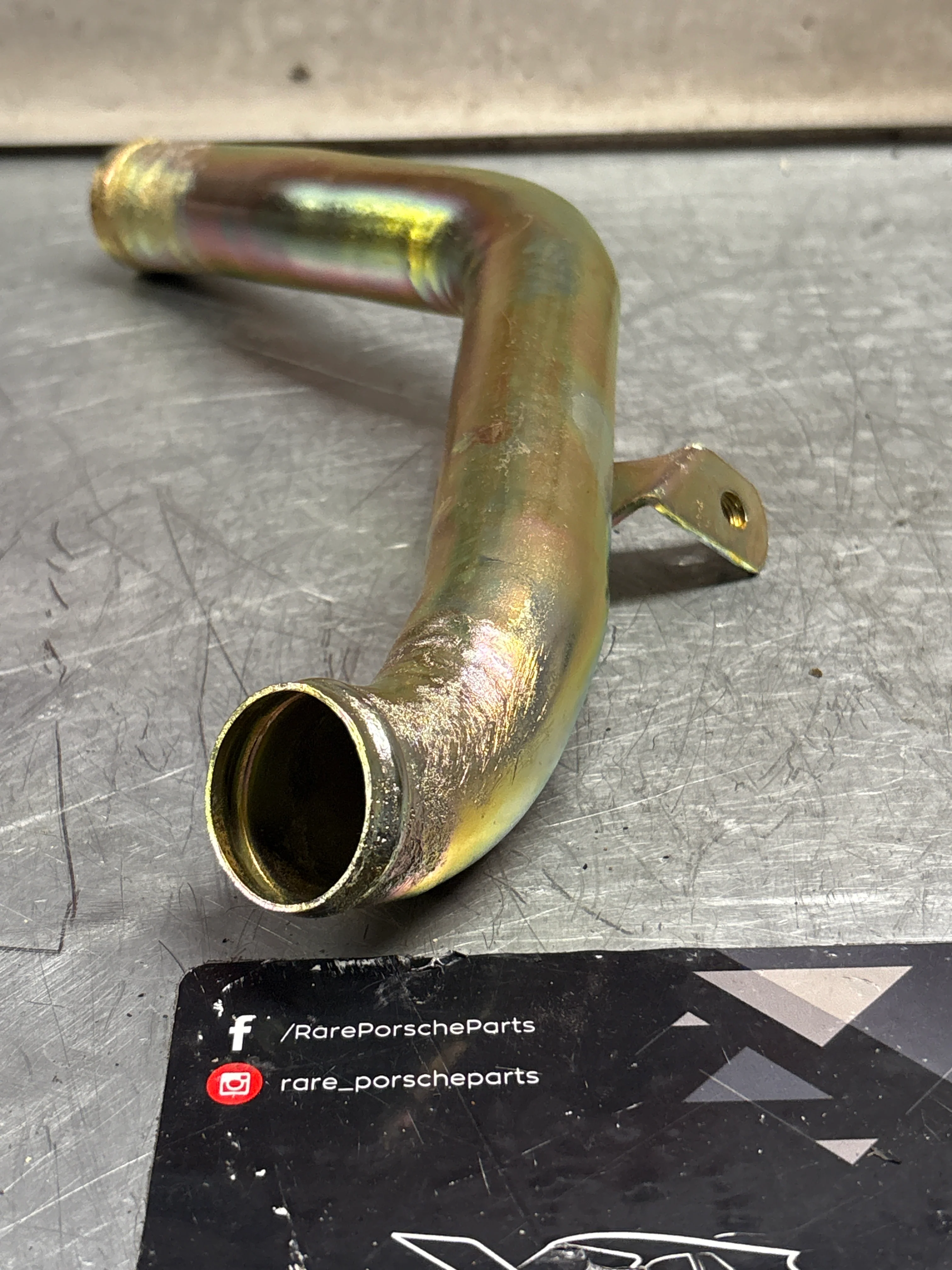 Porsche 944 Turbo 951 water pipe 95110609100, refurbished - Image 4