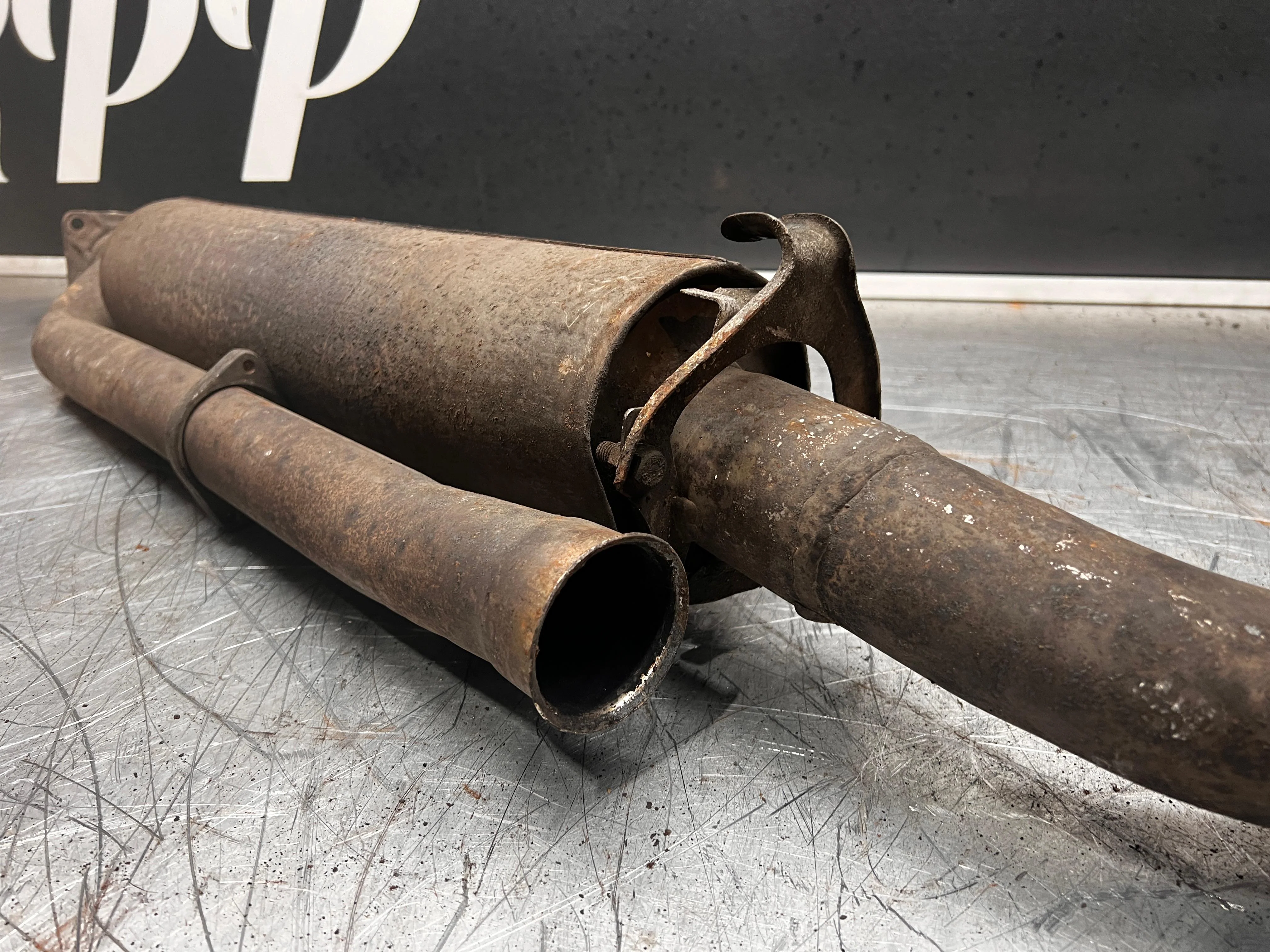 Porsche 944 Turbo front exhaust muffler 95111109303 used - Image 7