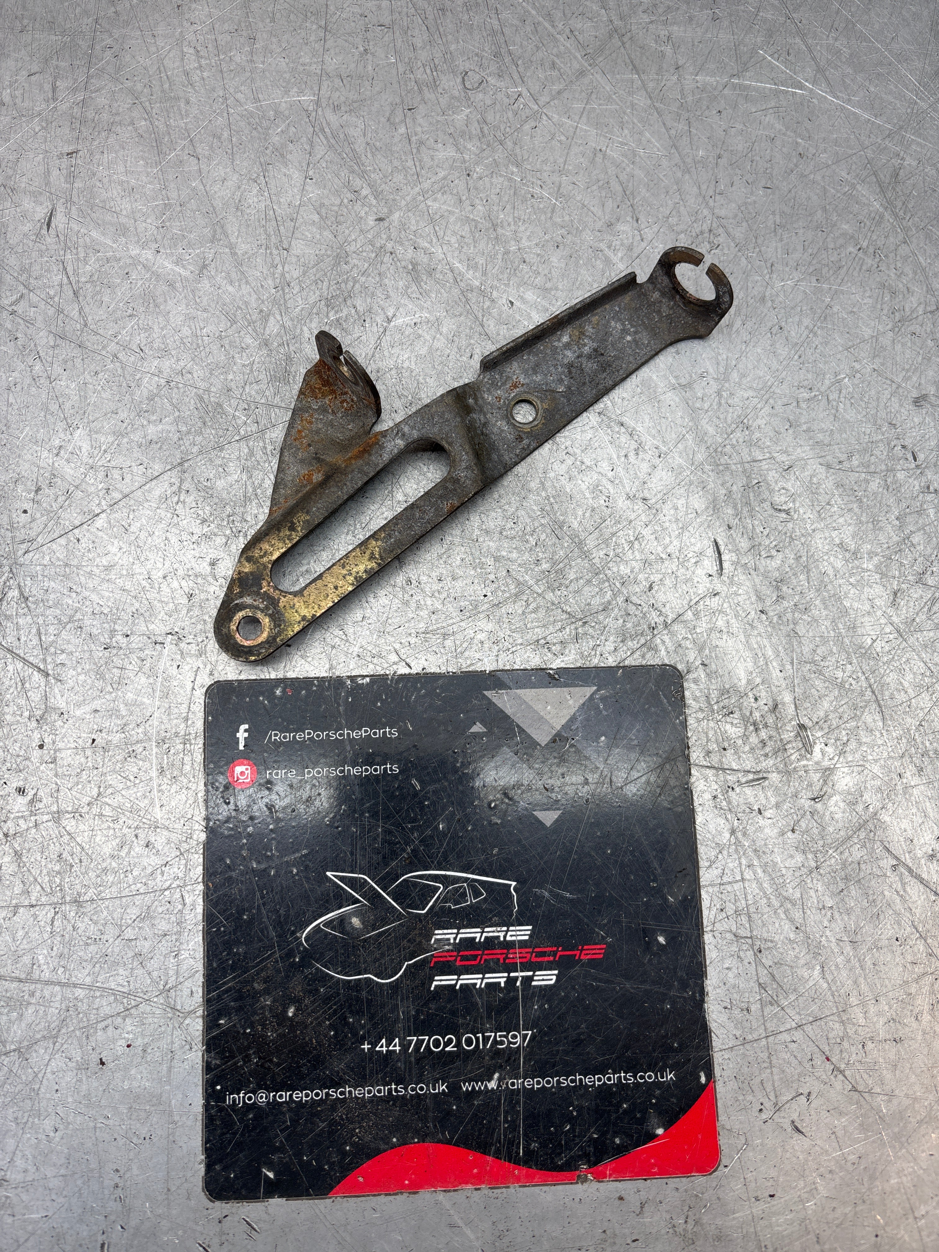 Porsche 944S 16V accelerator cable bracket used, 94411022600 - Image 2