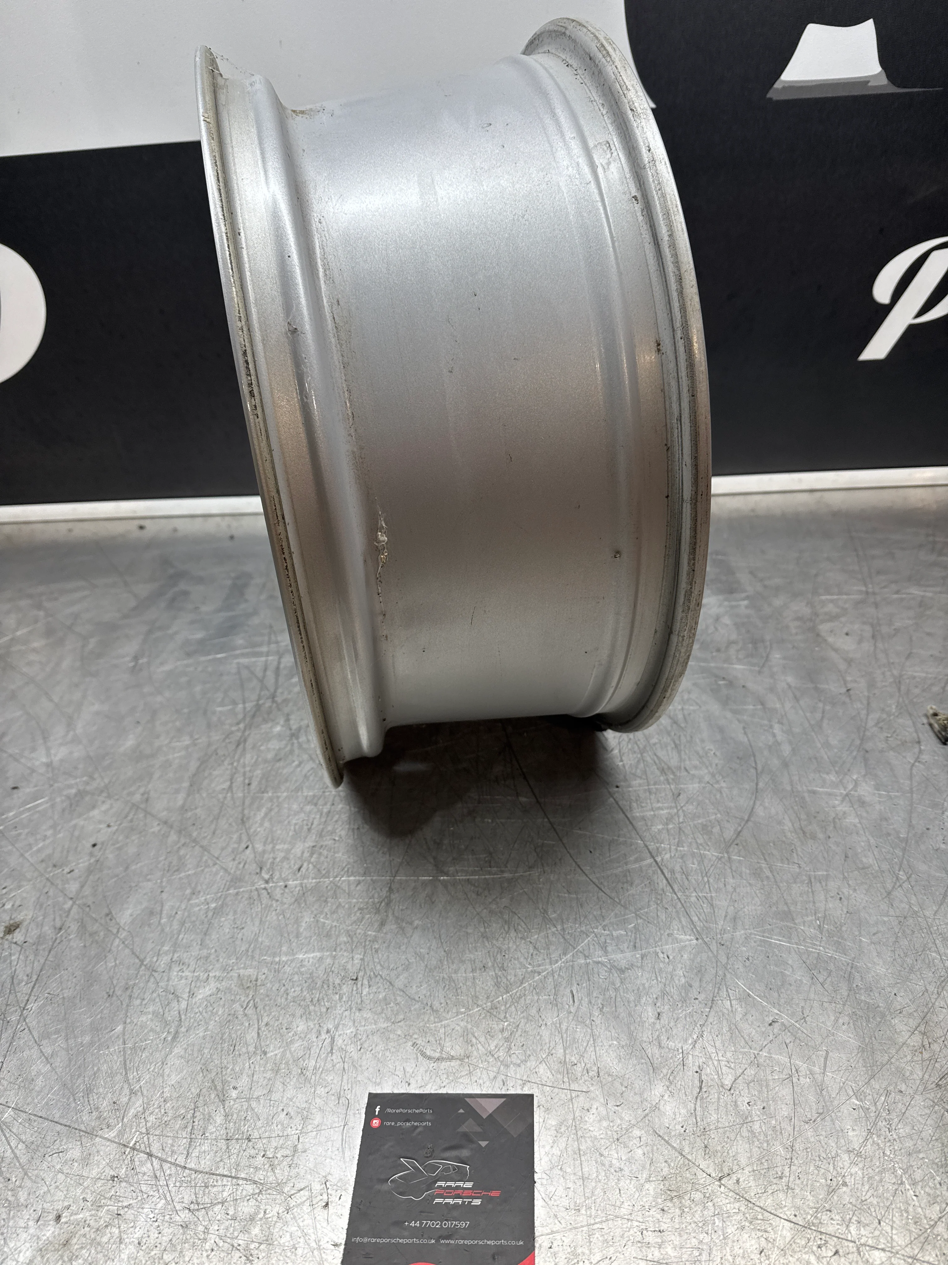 Porsche 987 alloy wheel   98736213600 used - Image 3