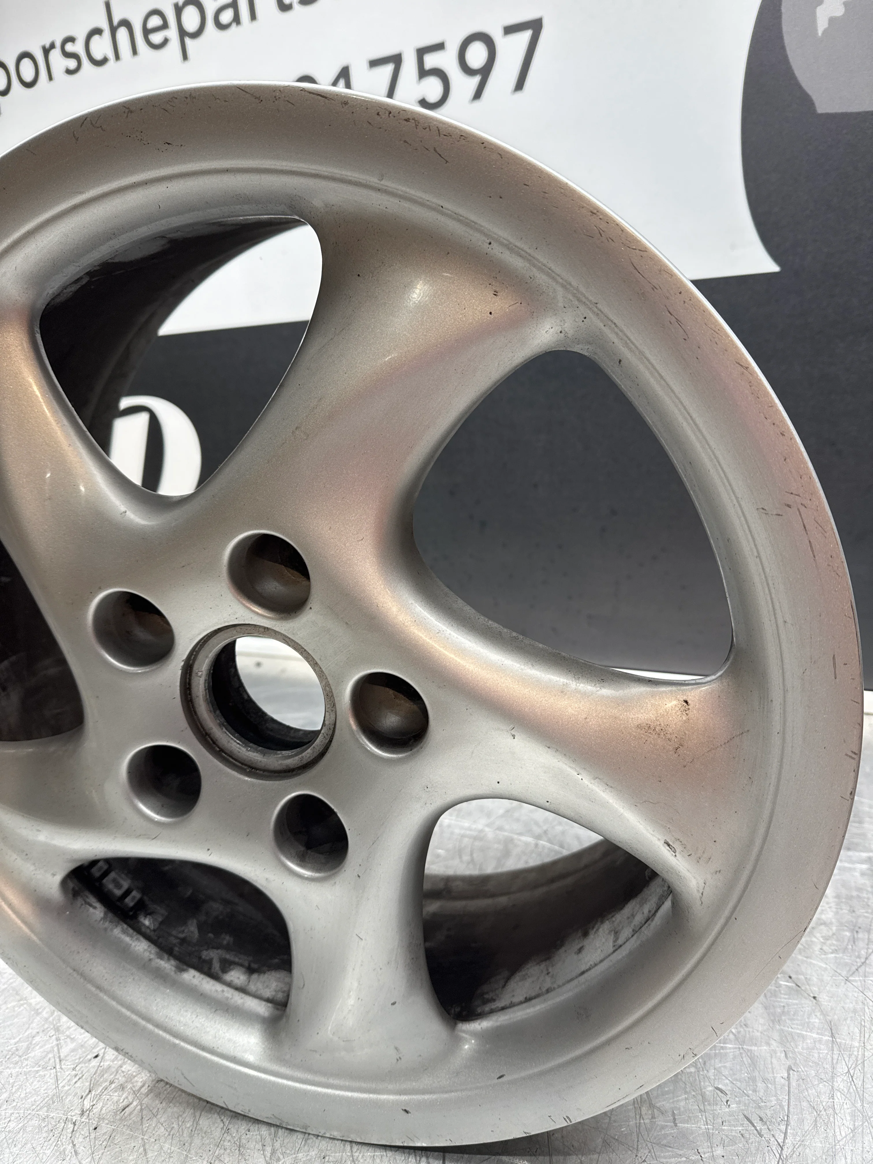 Porsche 993 alloy wheel 99336213406 used - Image 3