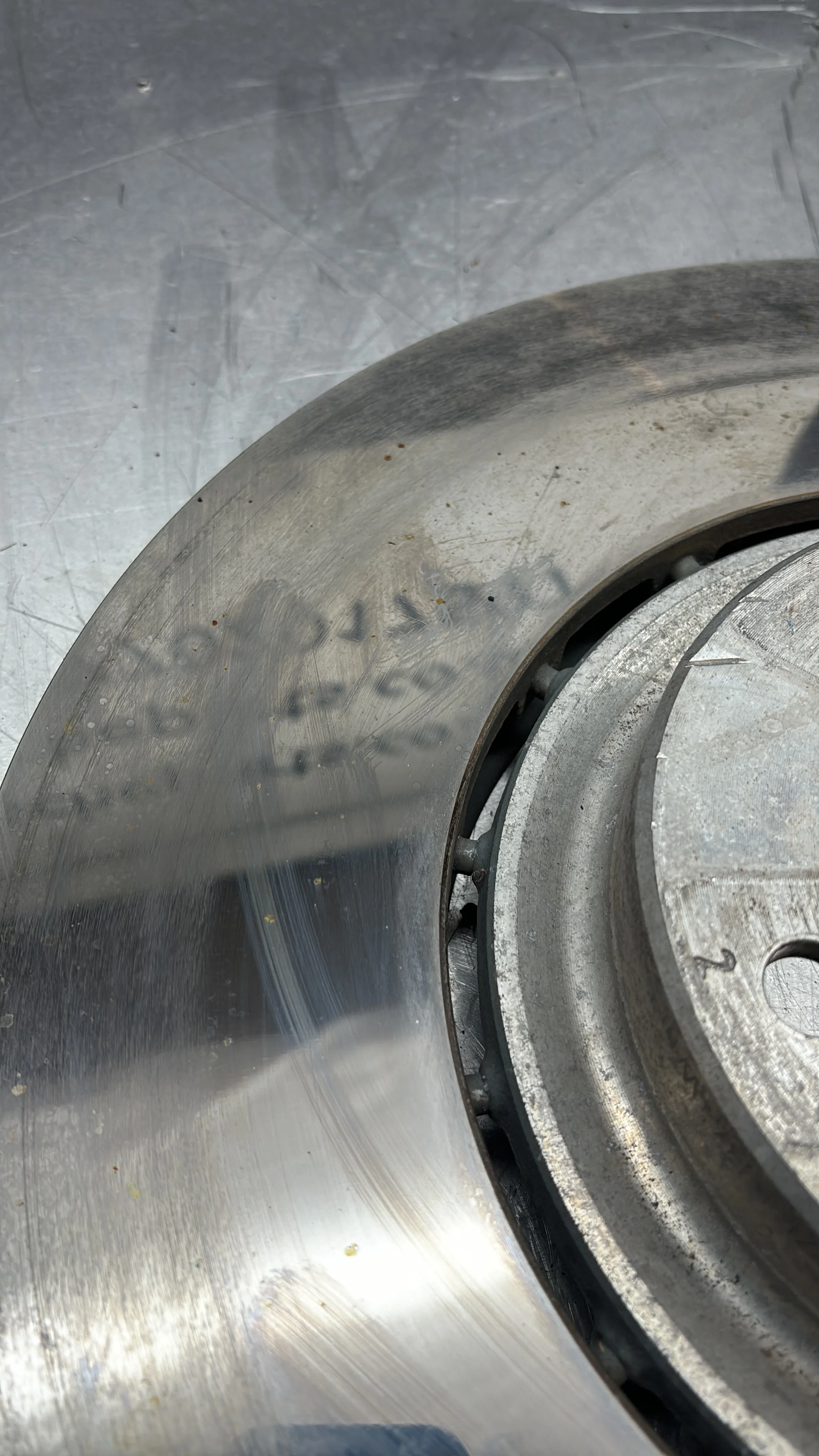 Porsche Cayenne Pair of Front Left Right Disc Brake Rotor 9Y0615301C 9Y0615302C, used - Image 5