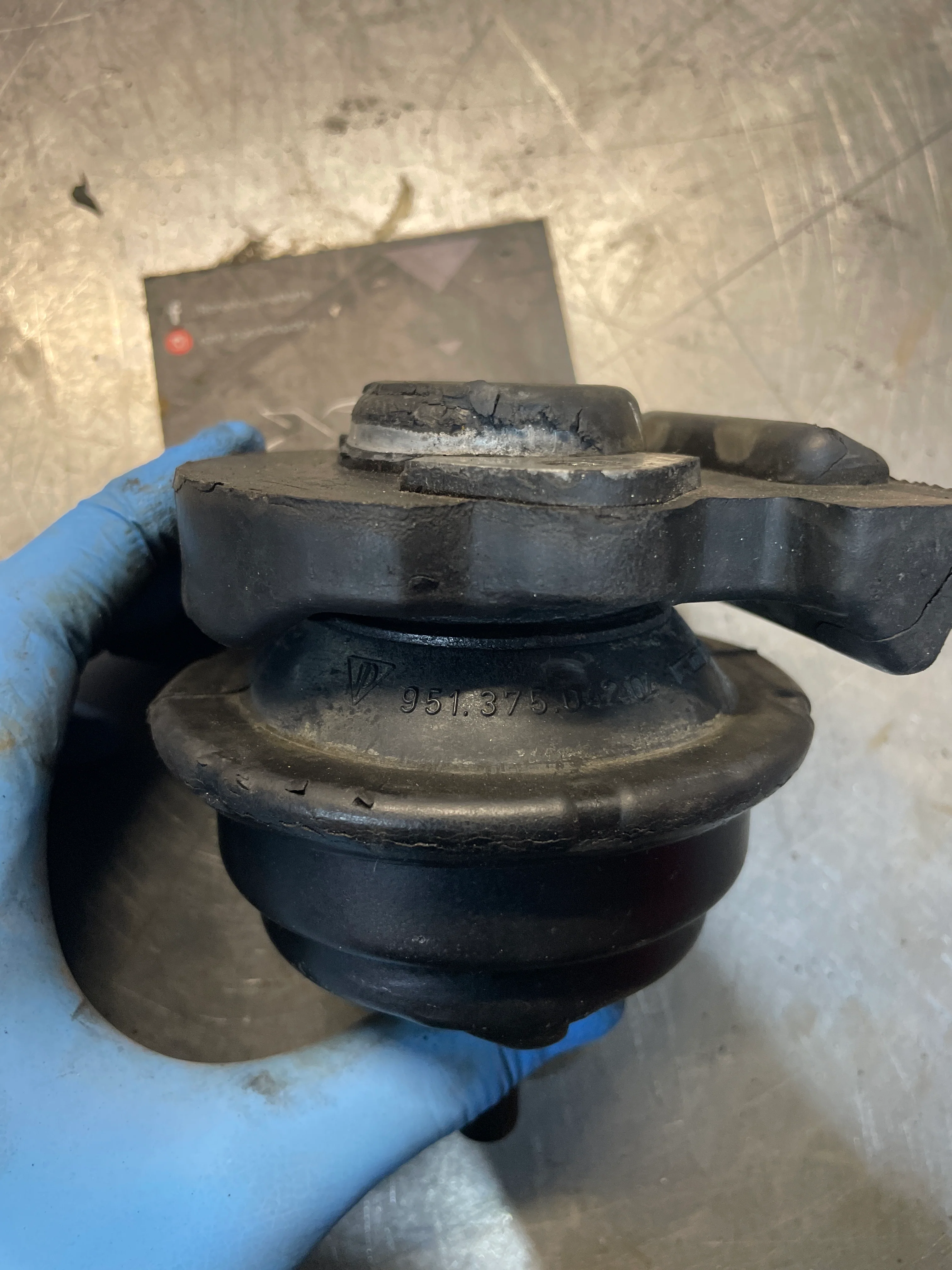 Genuine Left Right Engine Mount Porsche 924S 944 Turbo 968 95137504204 - Image 5