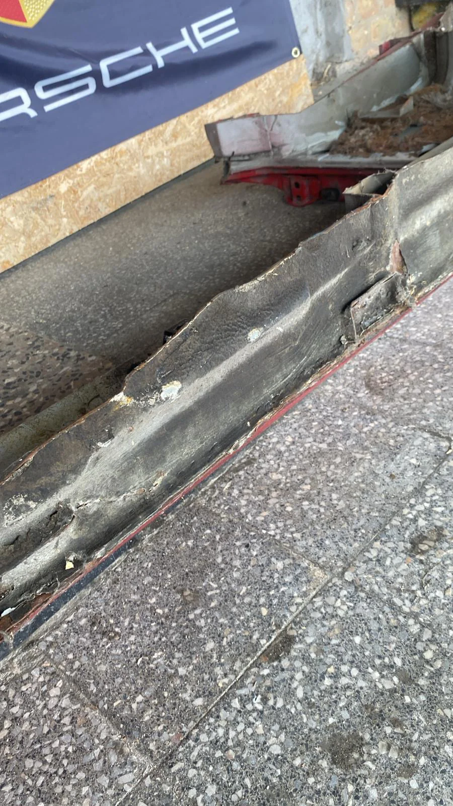 LPorsche 924 76-79 left sill / fender section, 477809601B cut - Image 30