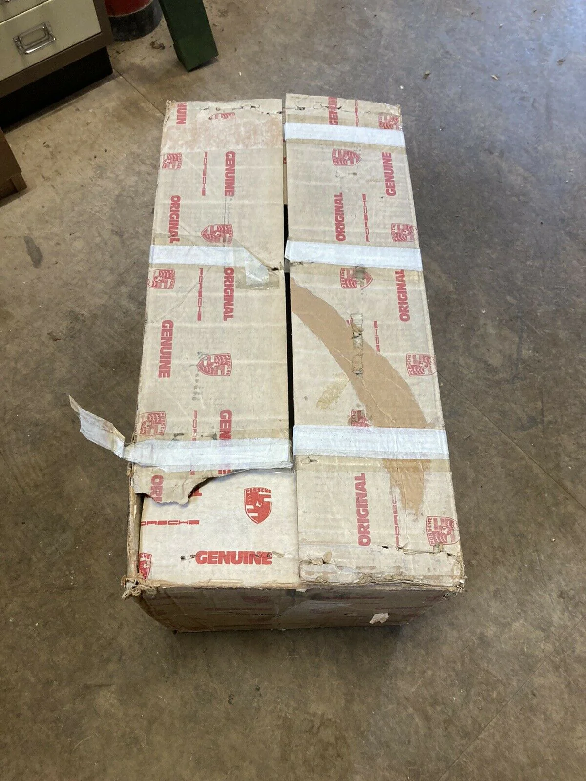 New Porsche 928 S4 5.0 Cylinder head  In original Box 9281044131R 92810401402 - Image 5