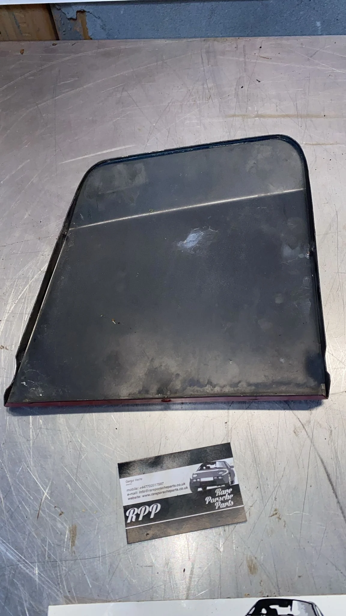 Original Porsche 944 S2/Turbo Right headlight cover - Image 4