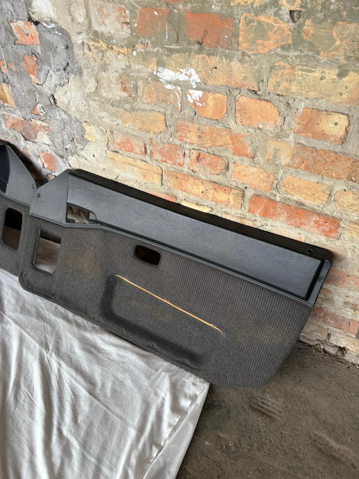 Pair Of Porsche 944 black pinstripe door cards 94455501701 94455501801 used, very nice condition. - Image 12