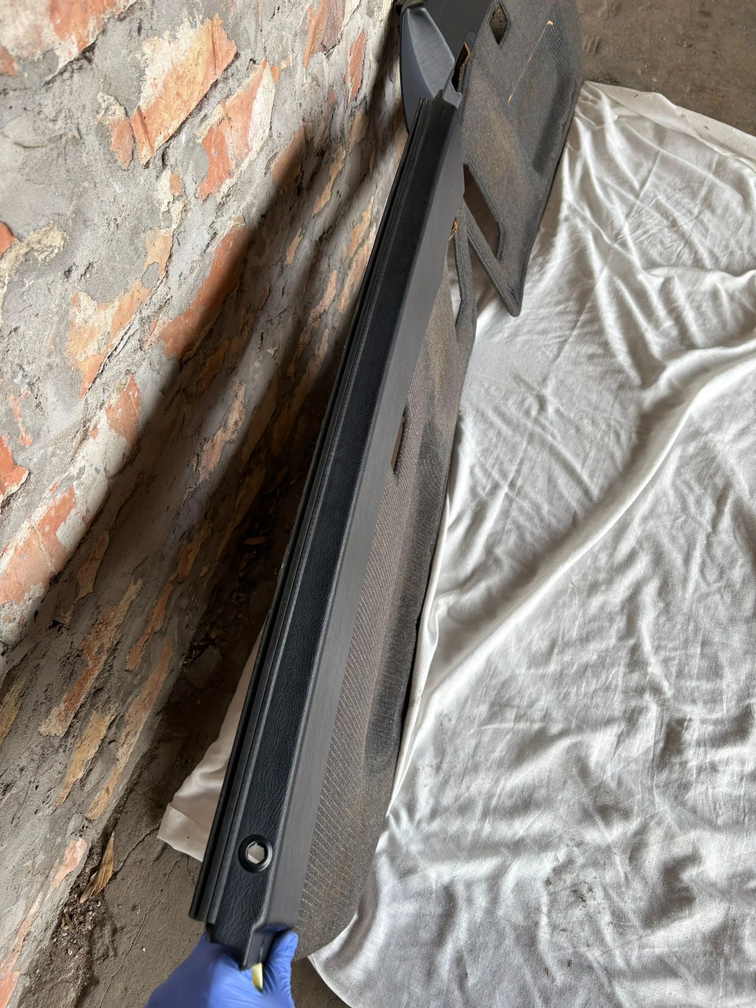 Pair Of Porsche 944 black pinstripe door cards 94455501701 94455501801 used, very nice condition. - Image 15