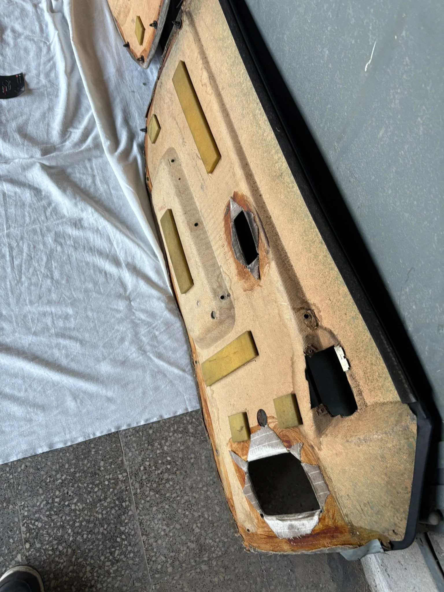 Pair Of Porsche 944 black/beige door cards 94455501701 / 94455501801 used, very nice condition. - Image 17