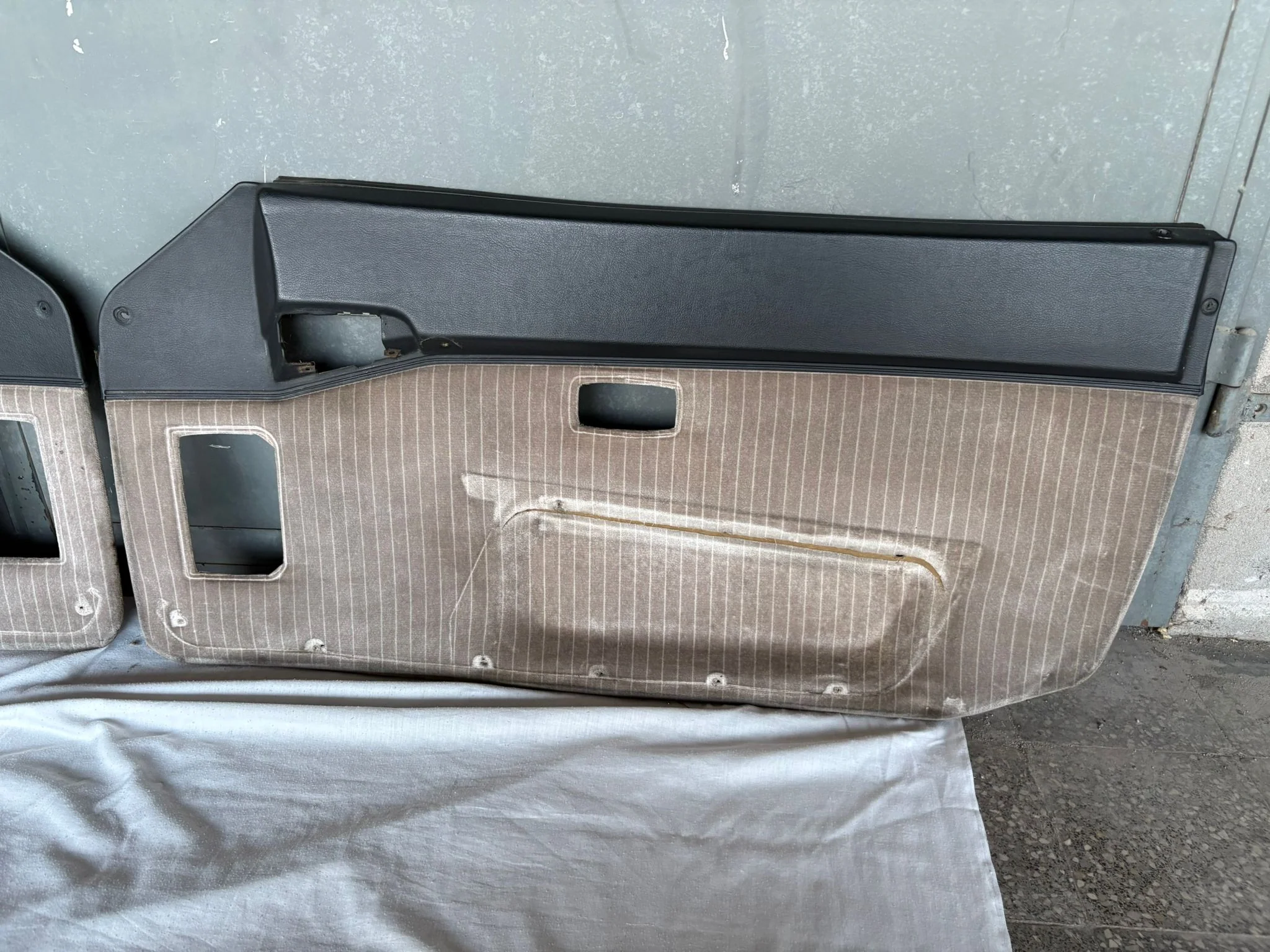 Pair Of Porsche 944 black/beige door cards 94455501701 / 94455501801 used, very nice condition. - Image 18