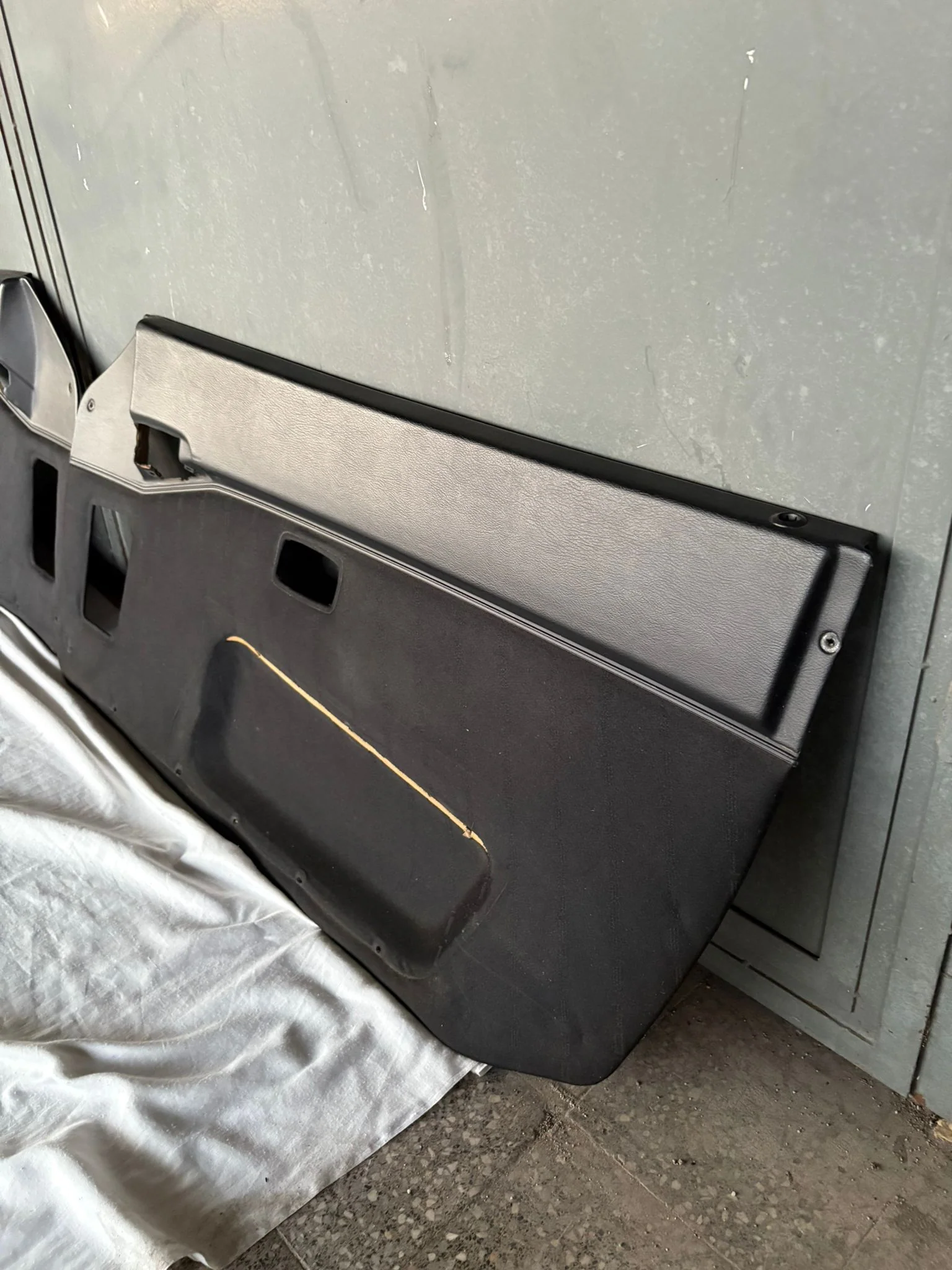 Pair Of Porsche 944 black/black Porsche scripted fabric door cards 94455501701 / 94455501801 used, very nice condition. - Image 7