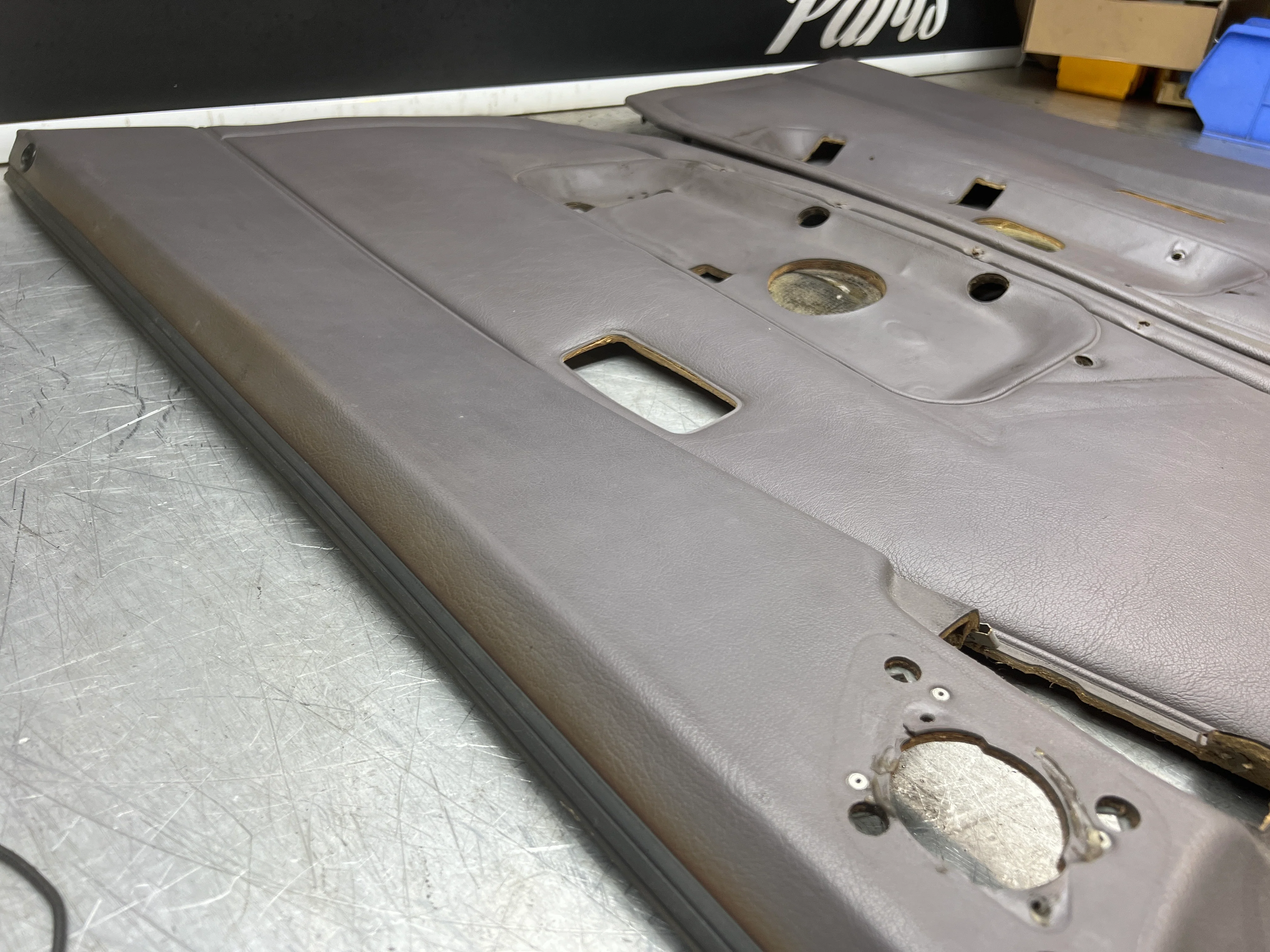 Pair Of Porsche 944 Grey door cards 94455501701 94455501801 with M651 sound package - Image 6