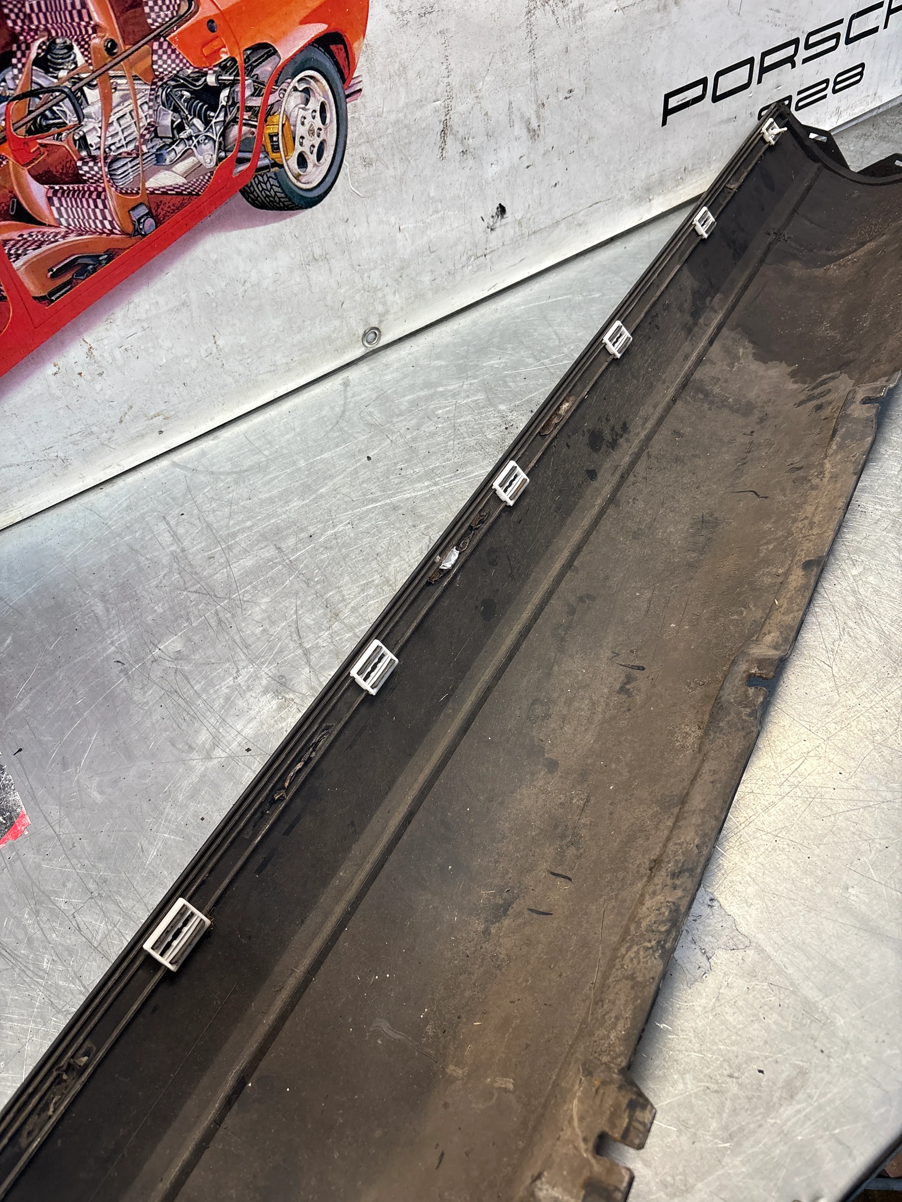 Porsche 911 964 right side sill cover, used 96455919401 - Image 9