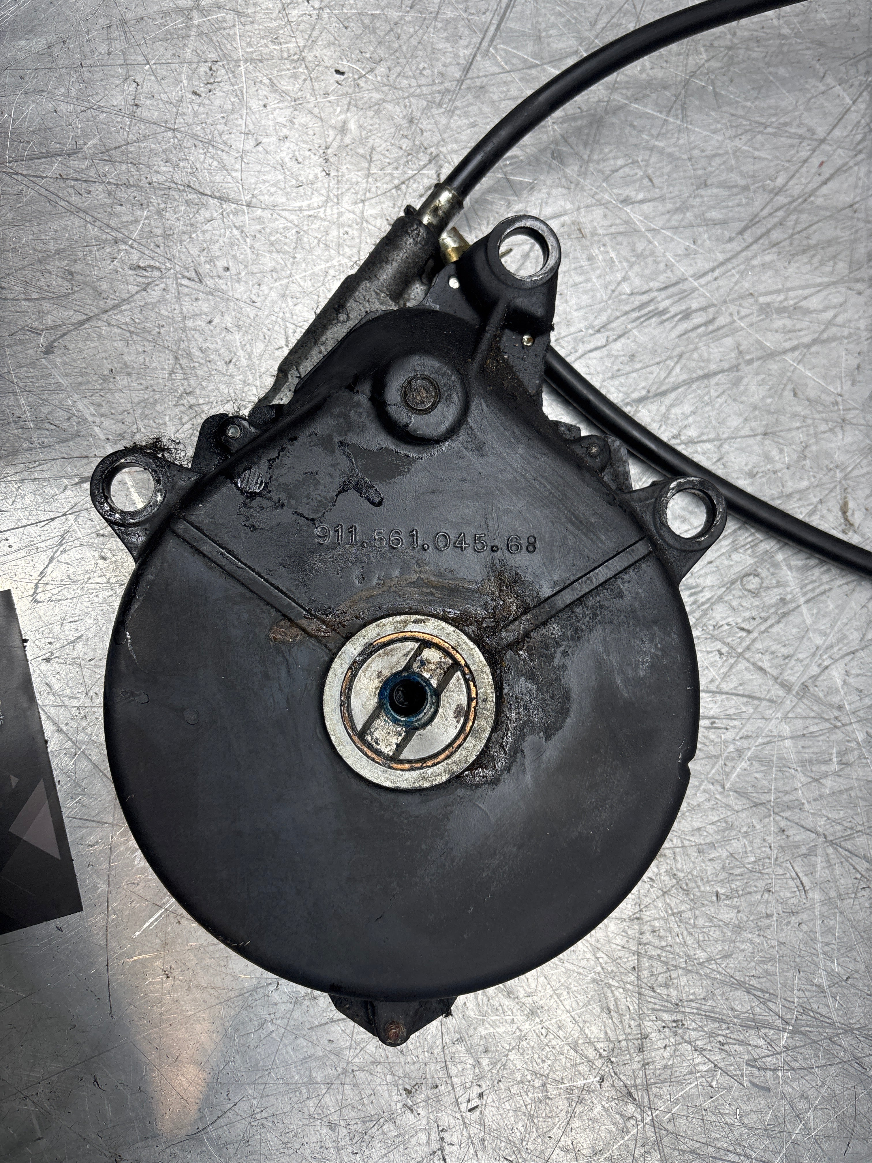 Porsche 911 993 944 968 left side cabrio roof gearbox 91156104568 used - Image 2