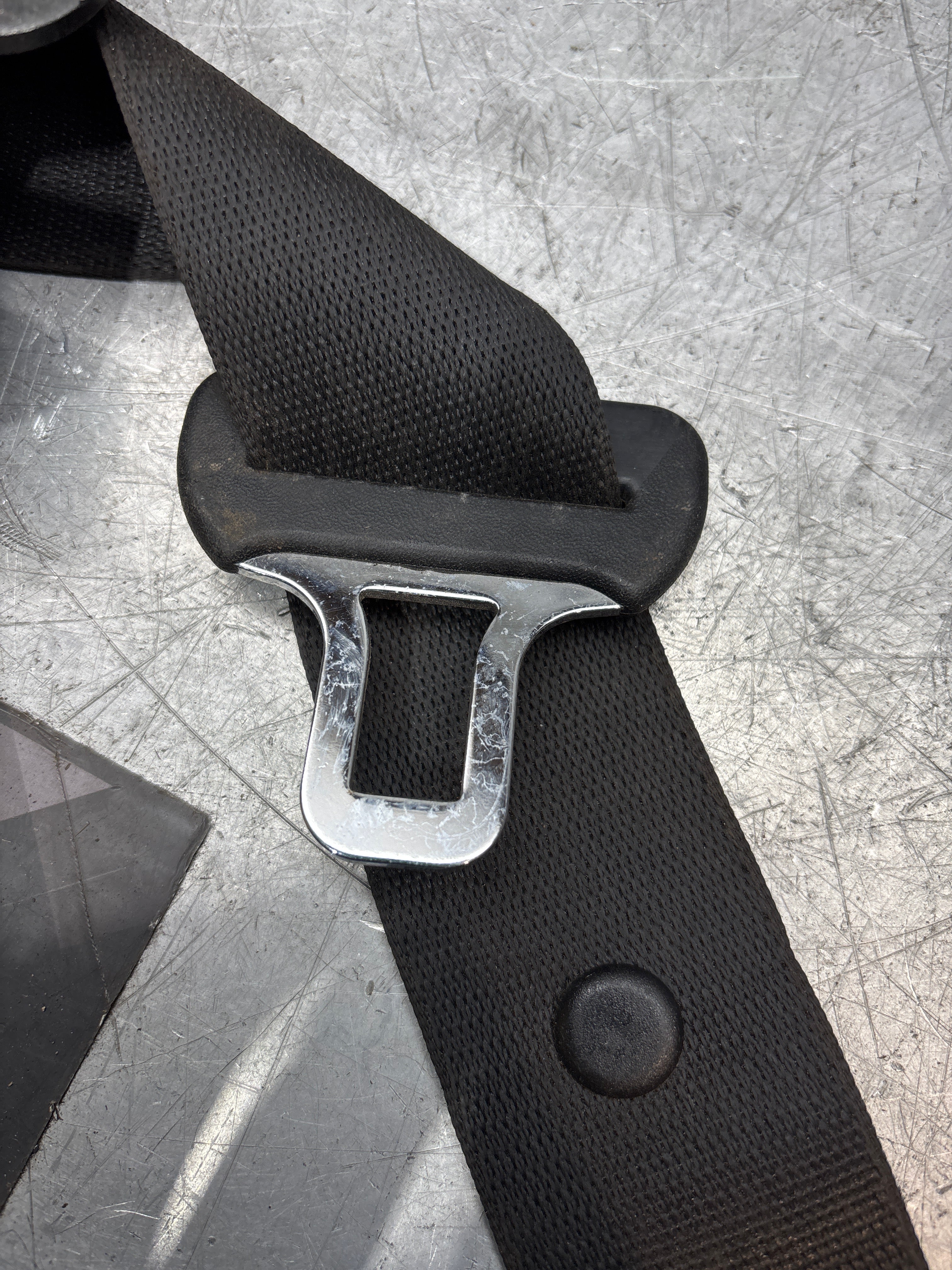 Porsche 911 993 rear left N/S seat belt, used, 99380302103 - Image 4