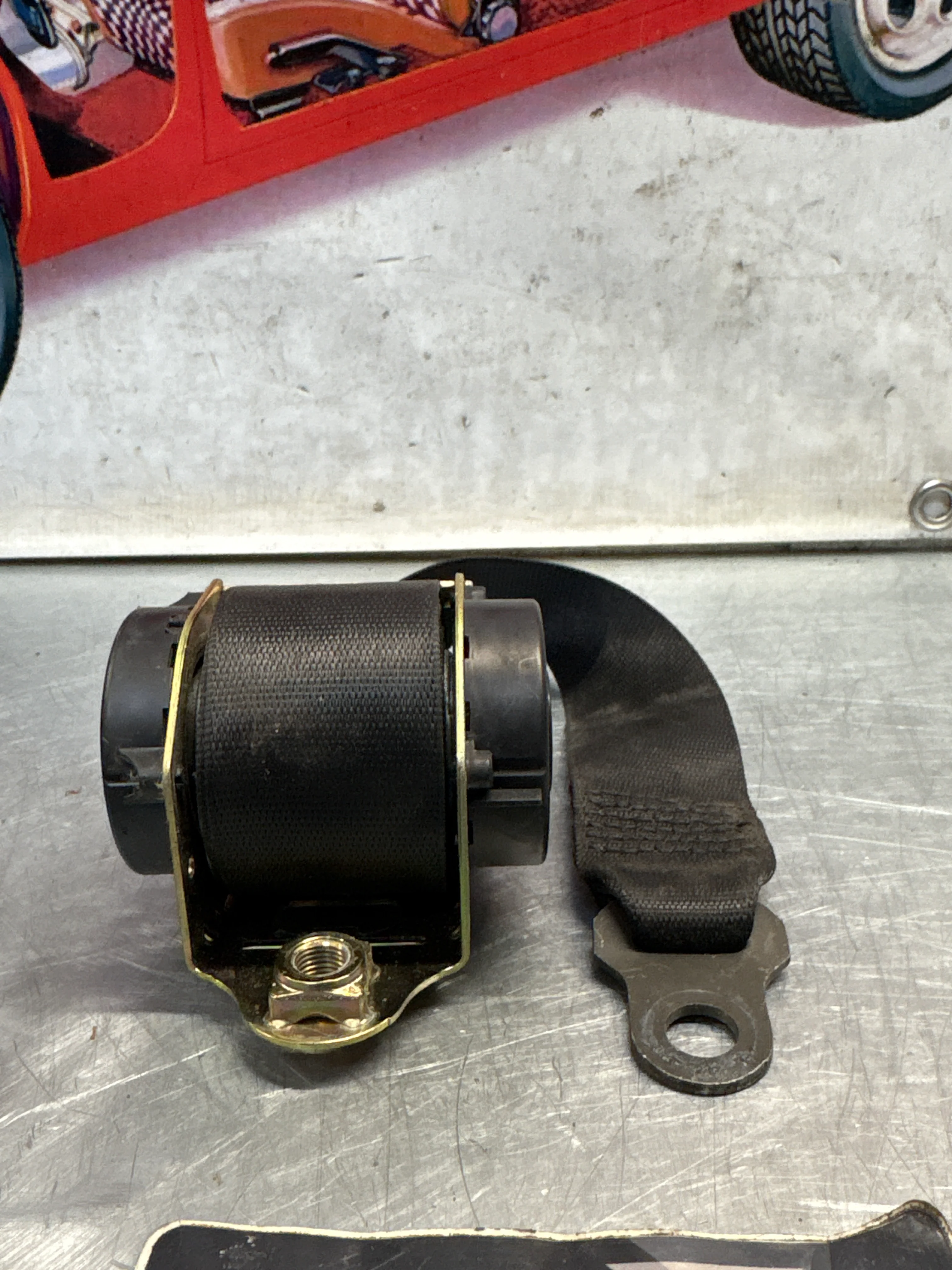 Porsche 911 996/997 rear left seatbelt, used 99680303507 - Image 3