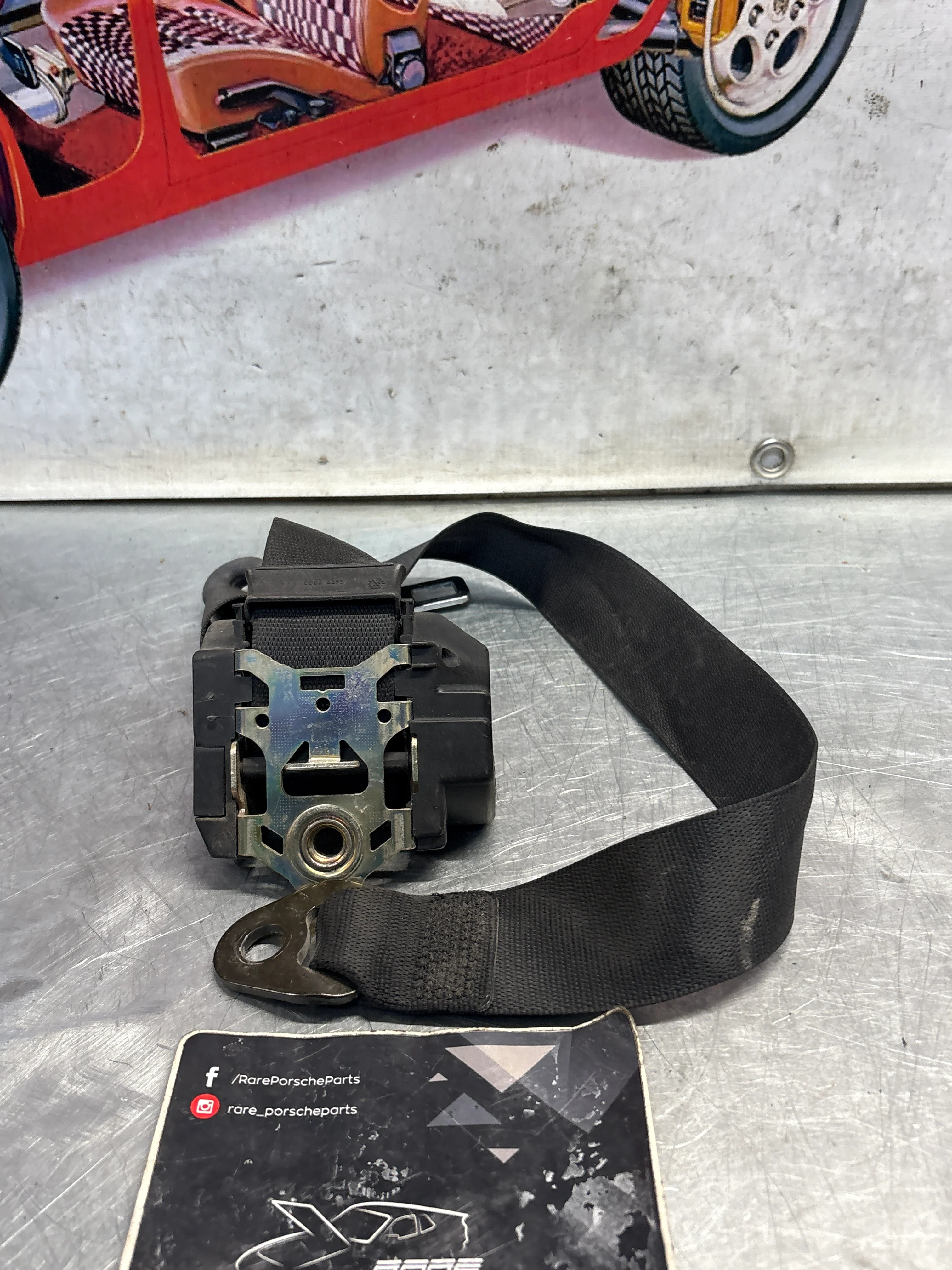 Porsche 911 996 front left seatbelt, used 99680303503 - Image 3
