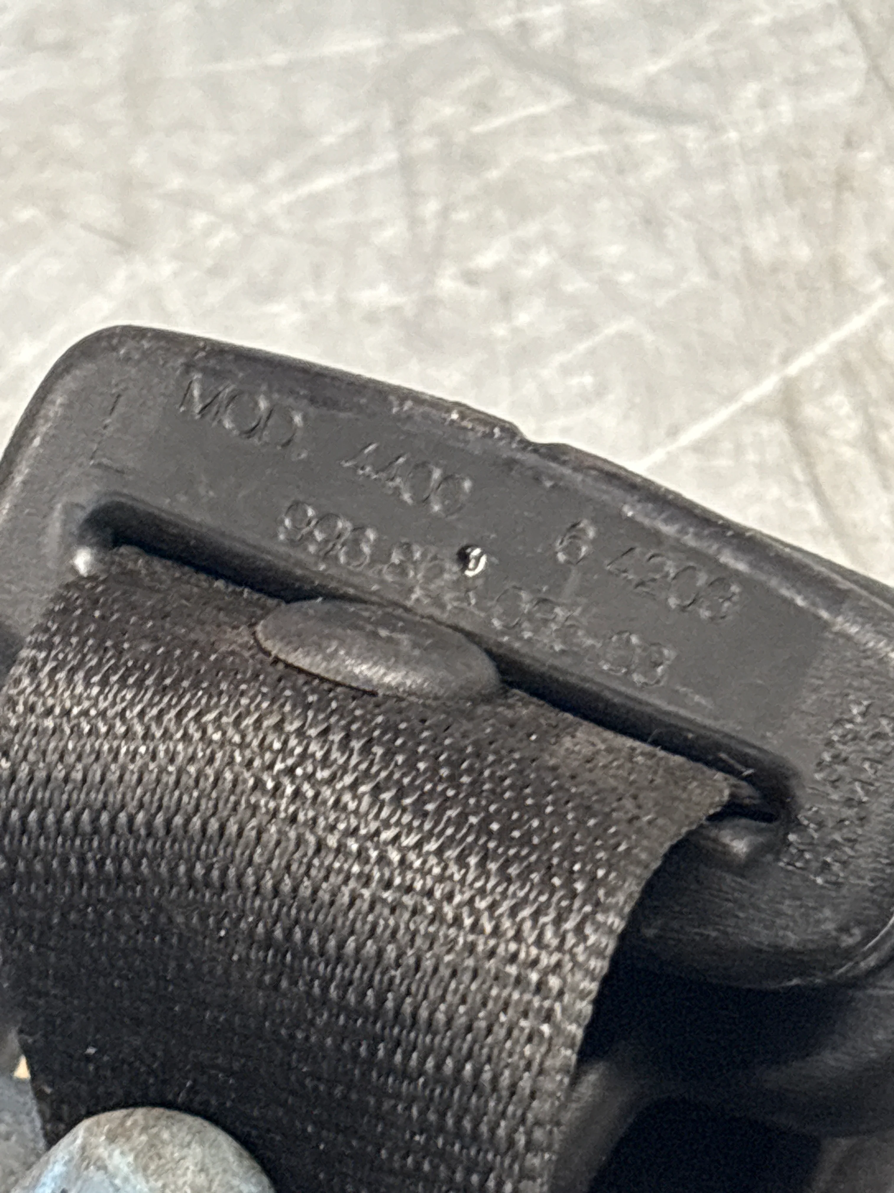 Porsche 911 996 rear left seatbelt, used 99680303503 - Image 6