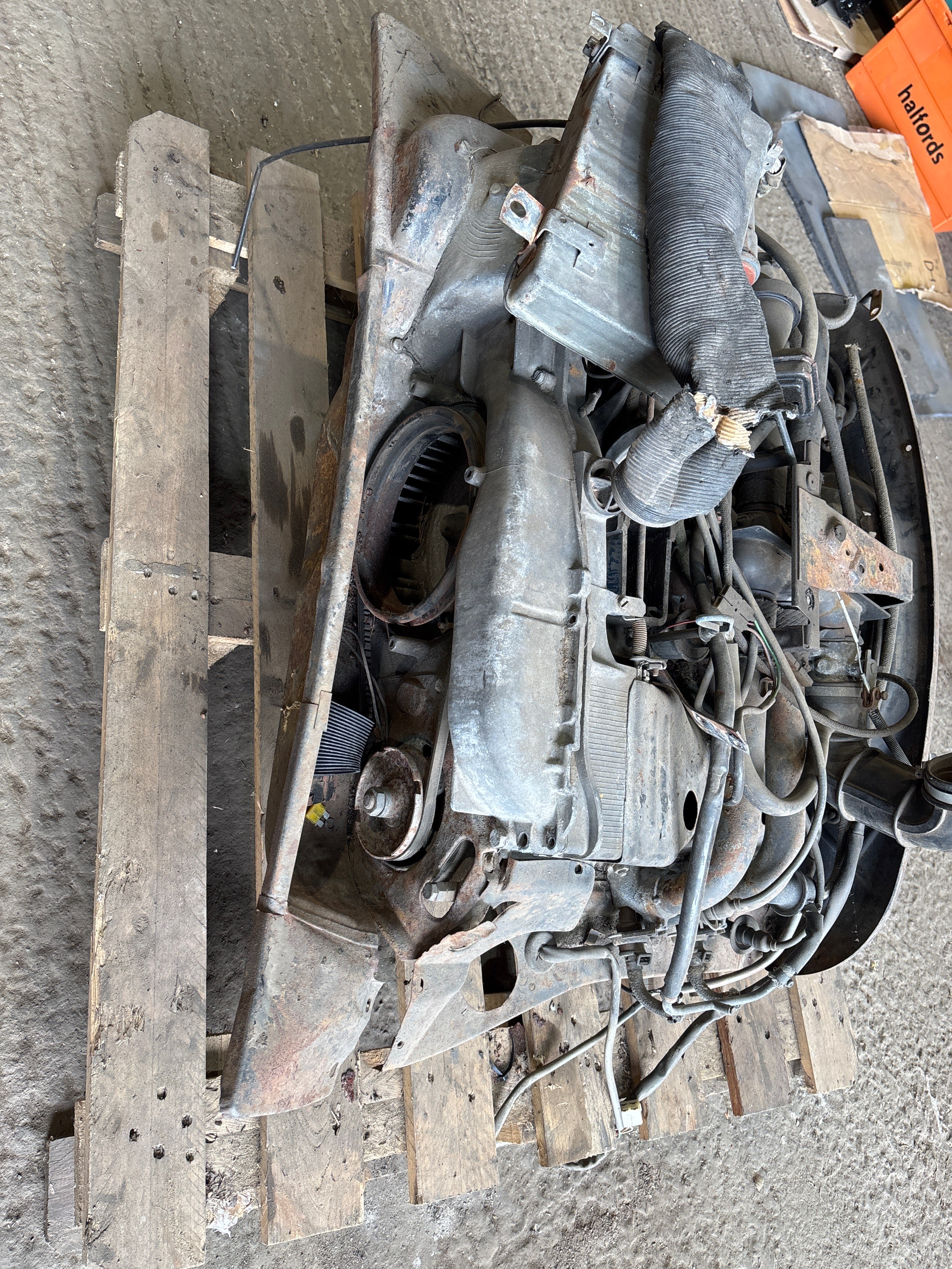 Porsche 914 1.7 complete Engine, seized, spares or repair - Image 2