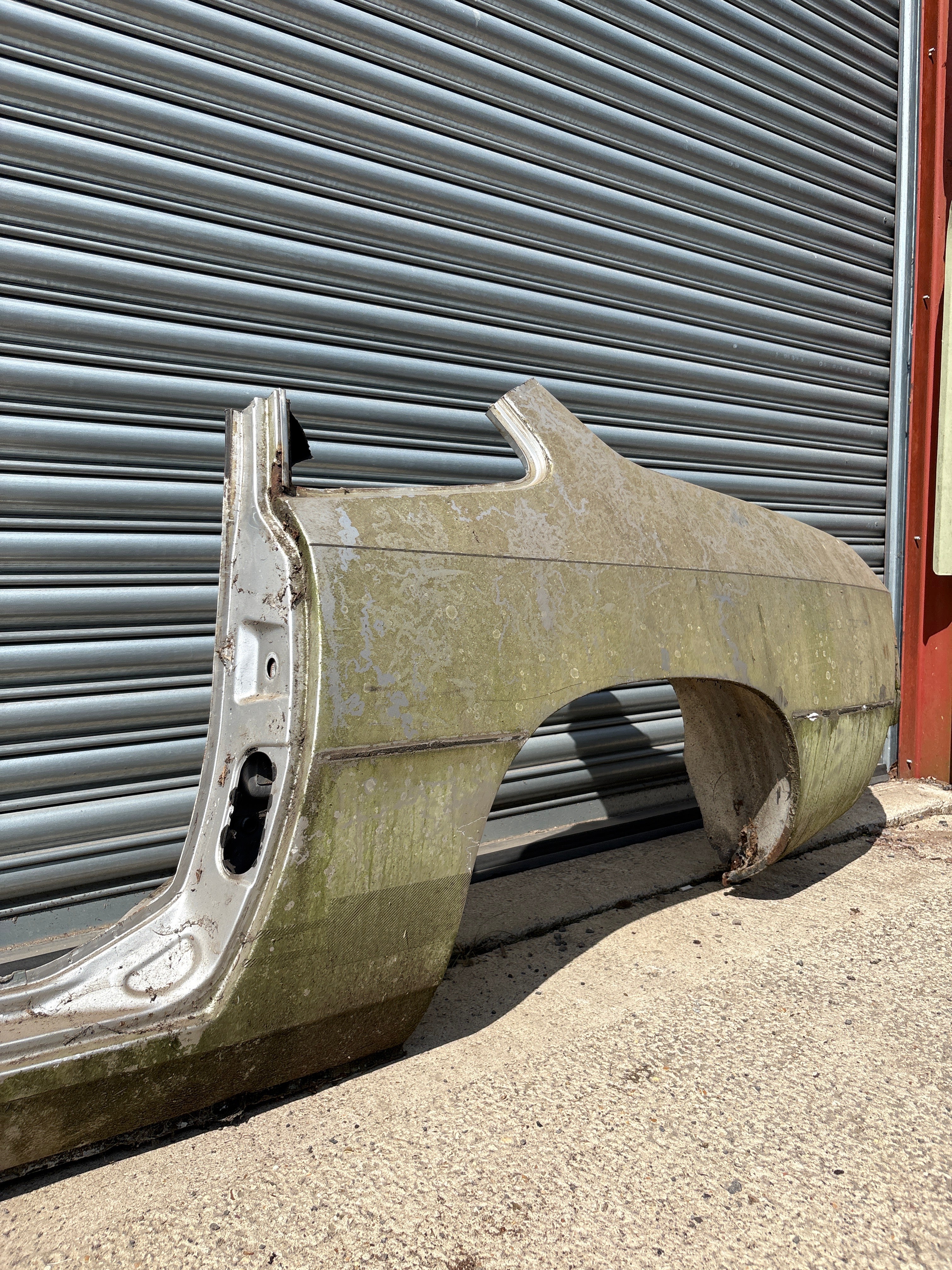 Porsche 924 left side cut, rear fender with sill - Image 10