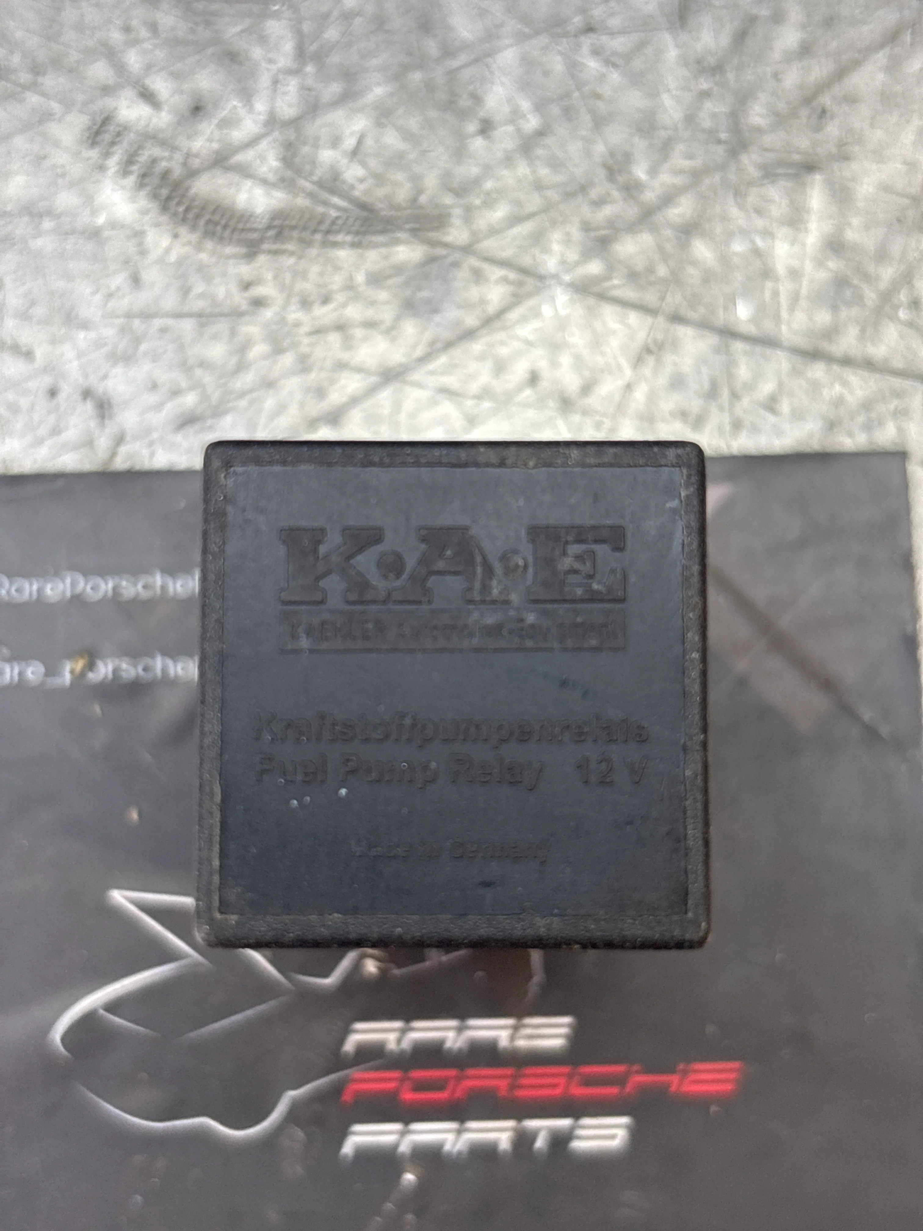 Porsche 924 2.0 NA (79 - 85) fuel pump relay 433906059, 3.300.300 used - Image 3
