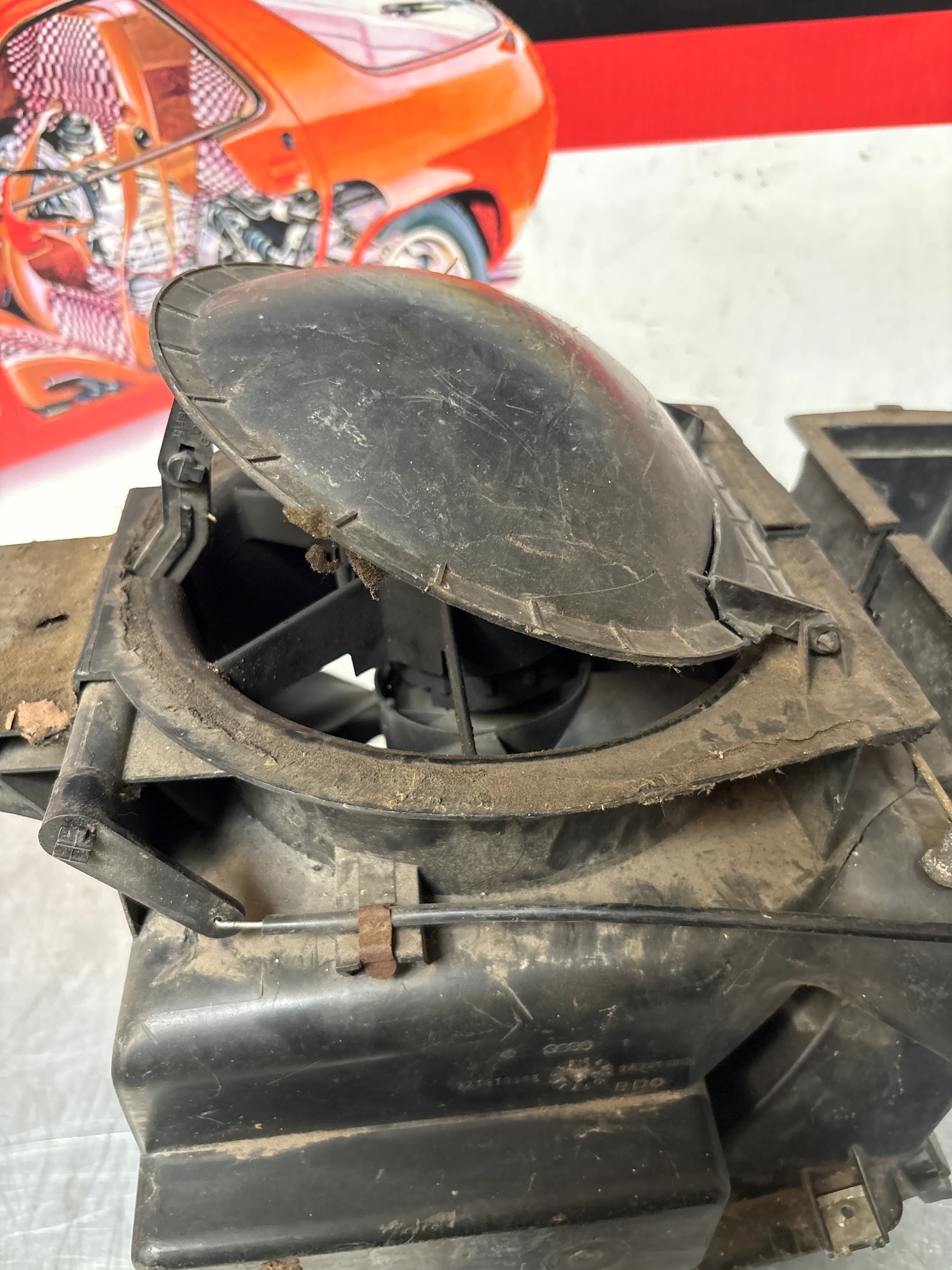 Porsche 924 76-79 heater blower fan assembly, complete with fan 321819096 / 823819096A / 321819095 / 823819095 used - Image 5