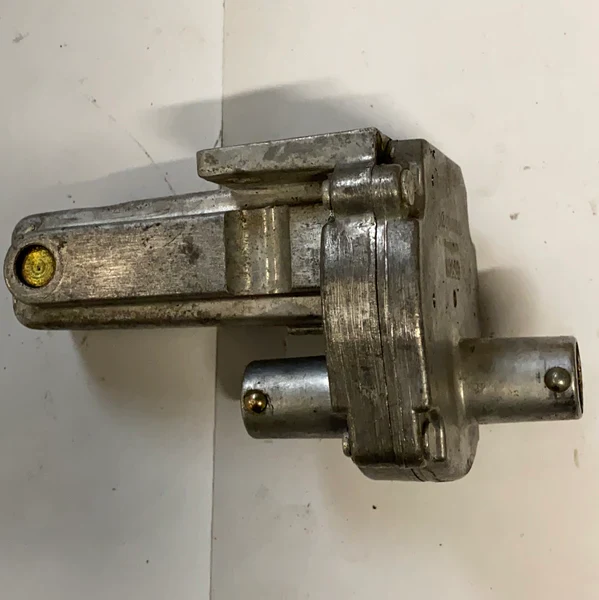 Porsche 924 911 turbo auxiliary air valve 930 606 102 / 931 606 102 00 Bosch 0 280 140 220 - Image 4
