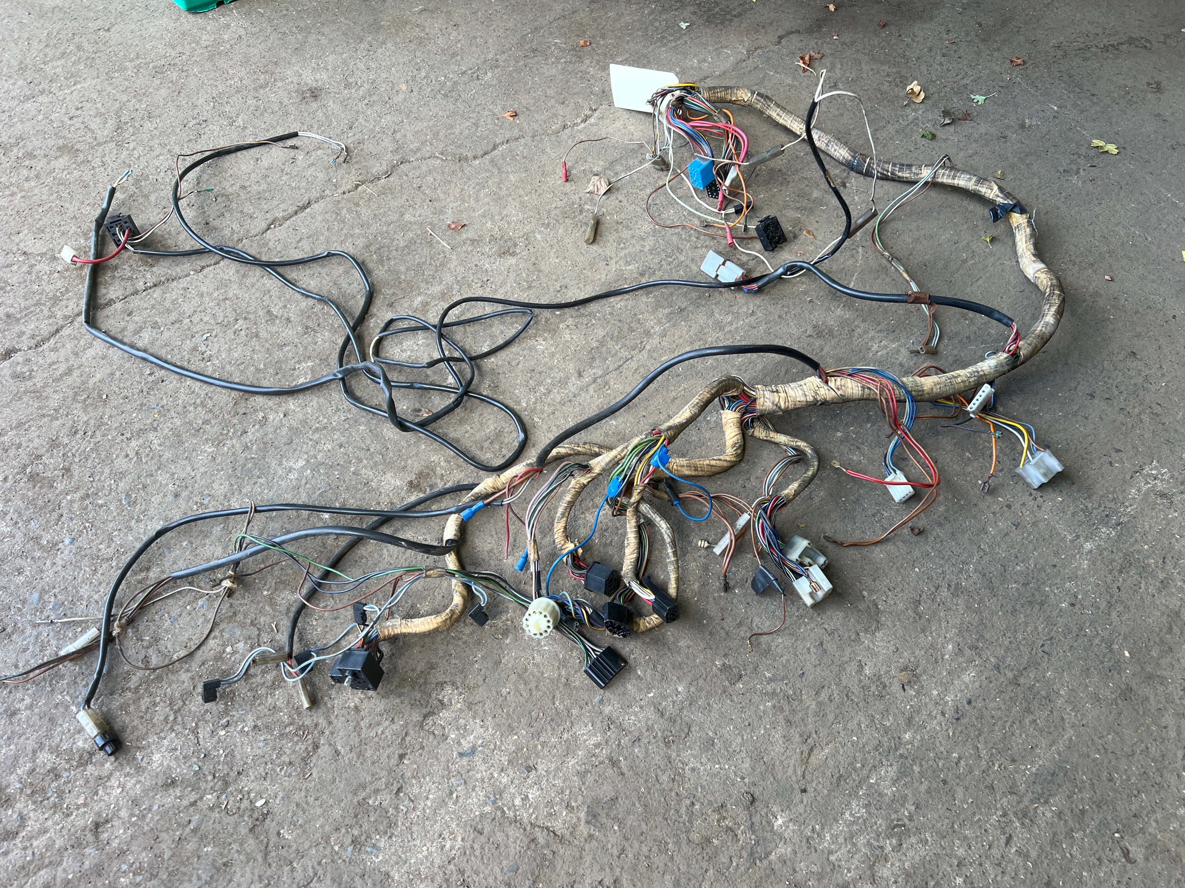 Porsche 924 turbo interior wiring loom, manual front (dash) section, used 478971050 - Image 2