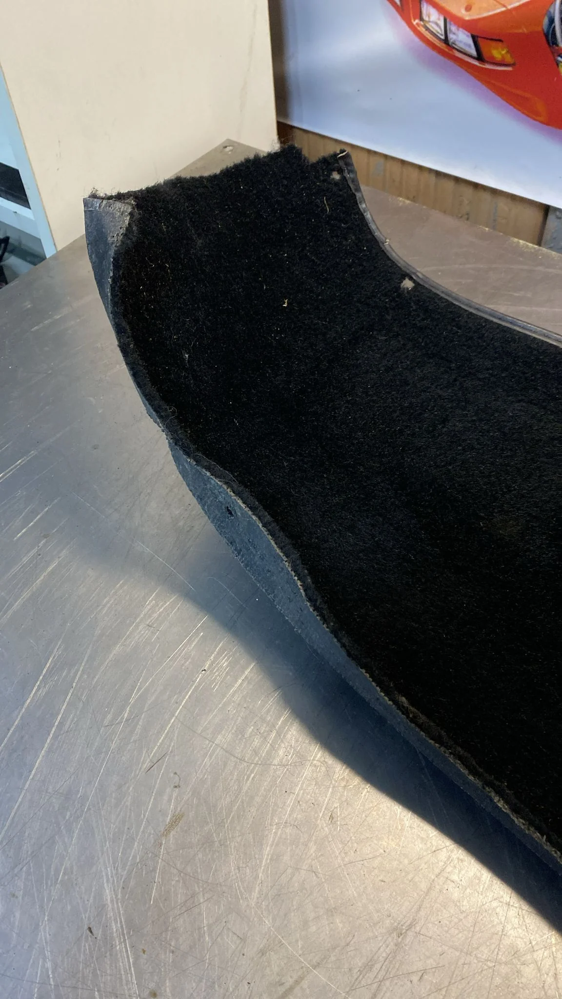 Porsche 924/944 85.5- rear left side trim carpet, black, 94455508301, used - Image 2