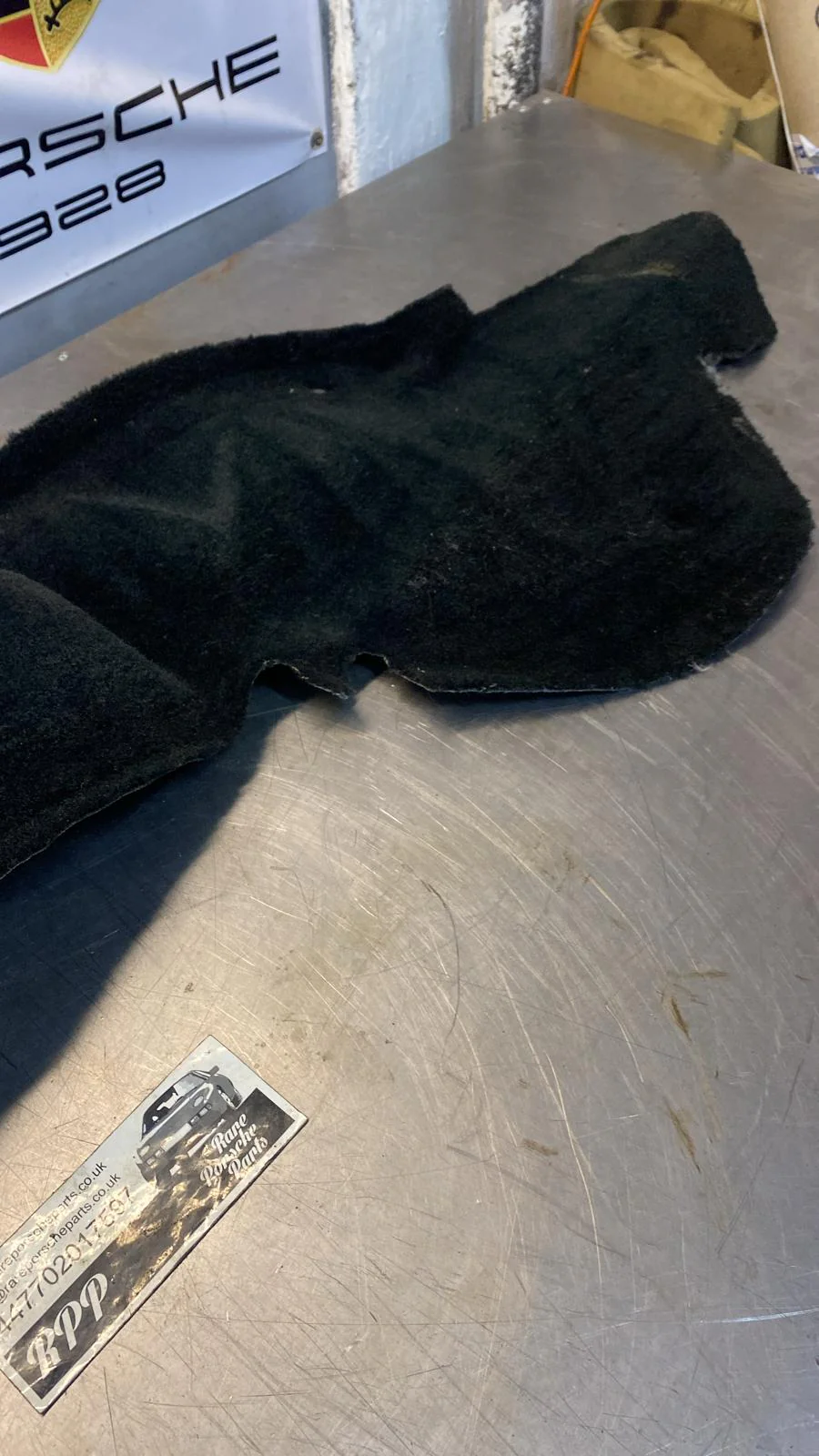 Porsche 924/944 85.5- rear left side trim carpet, black, 94455508301, used - Image 5