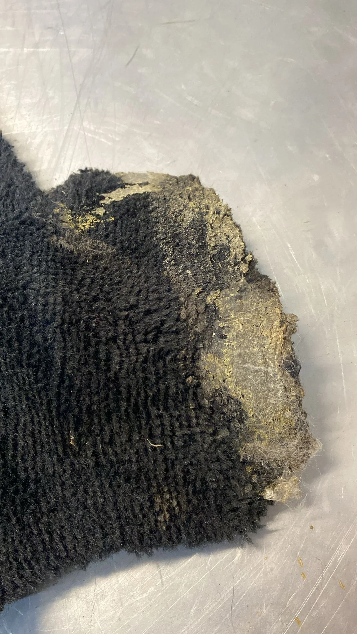 Porsche 924/944 -85.5 rear right side trim carpet, black, 944555084, used - Image 6