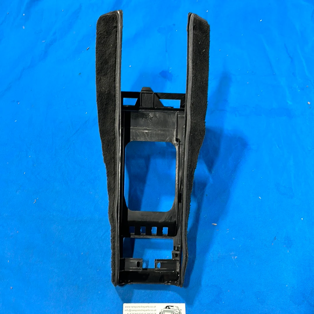Porsche 924 944 centre console black, no switch holes 477857951 used - Image 7