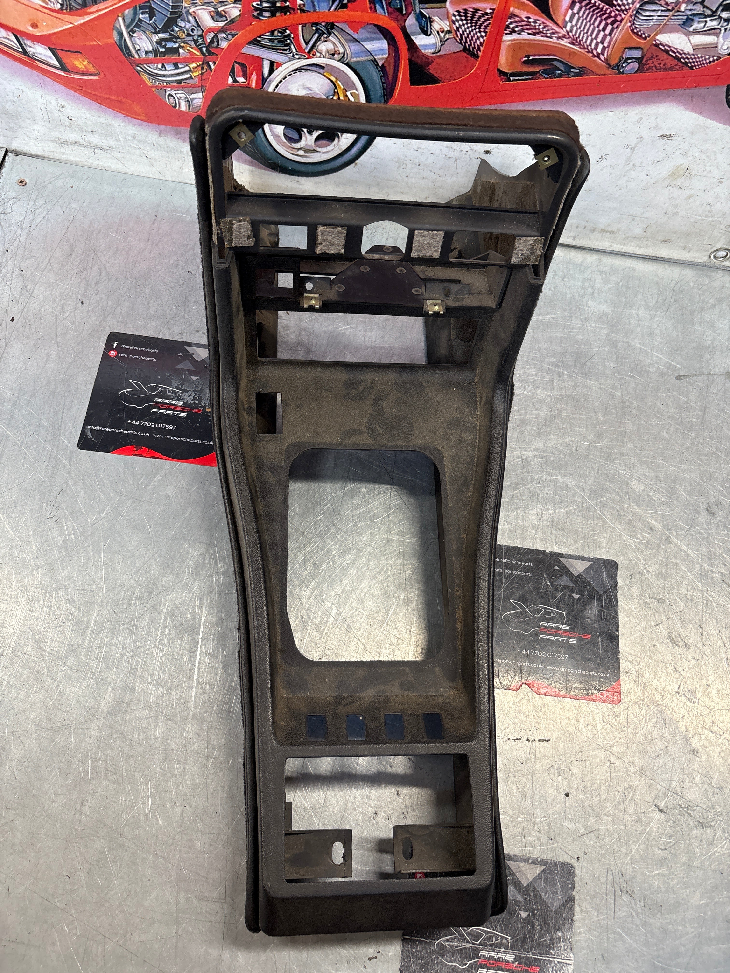 Porsche 924 944 centre console black with black carpet one switch hole 477857969 / 477857951 used - Image 4