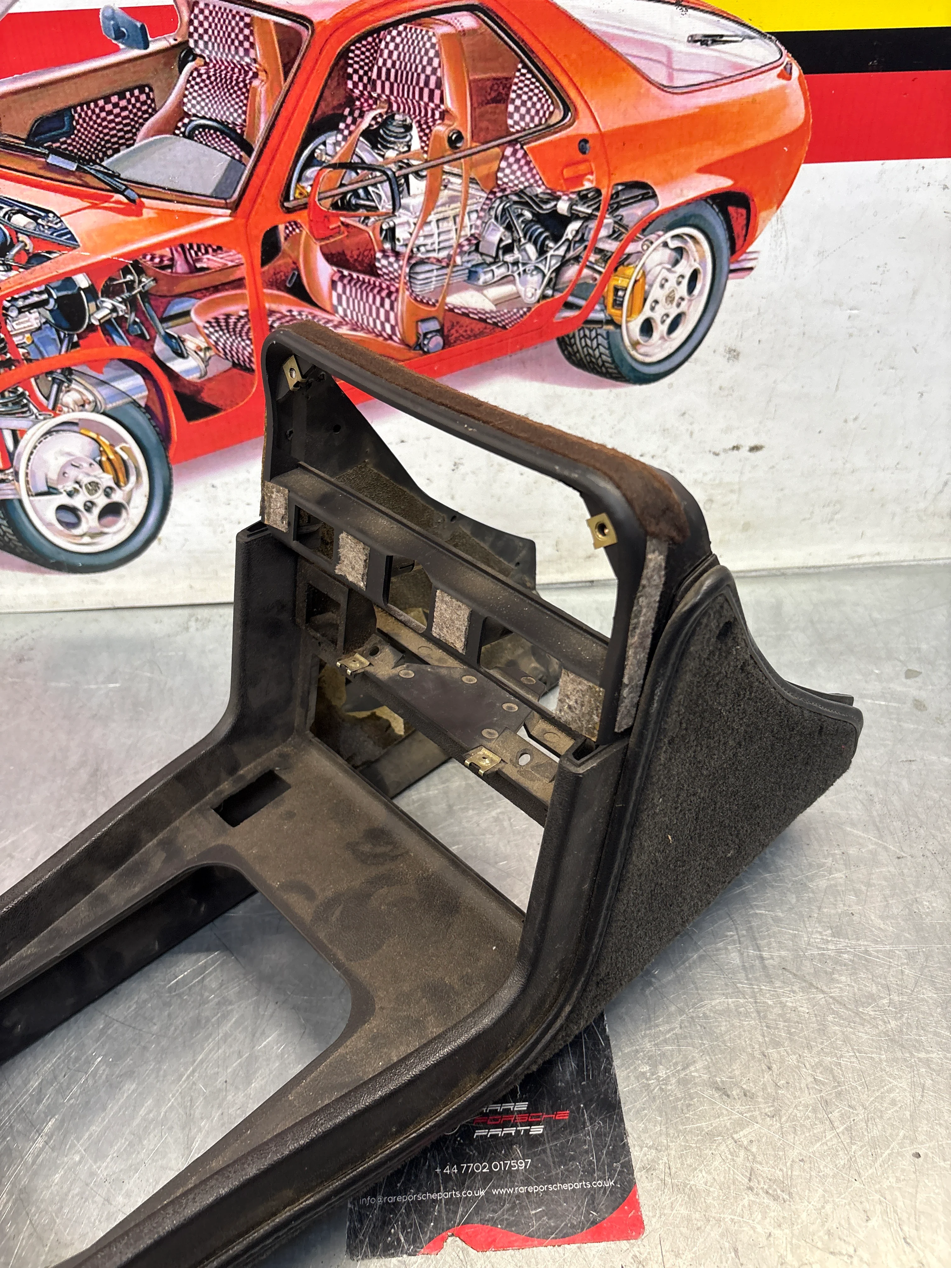 Porsche 924 944 centre console black with black carpet one switch hole 477857969 / 477857951 used - Image 8