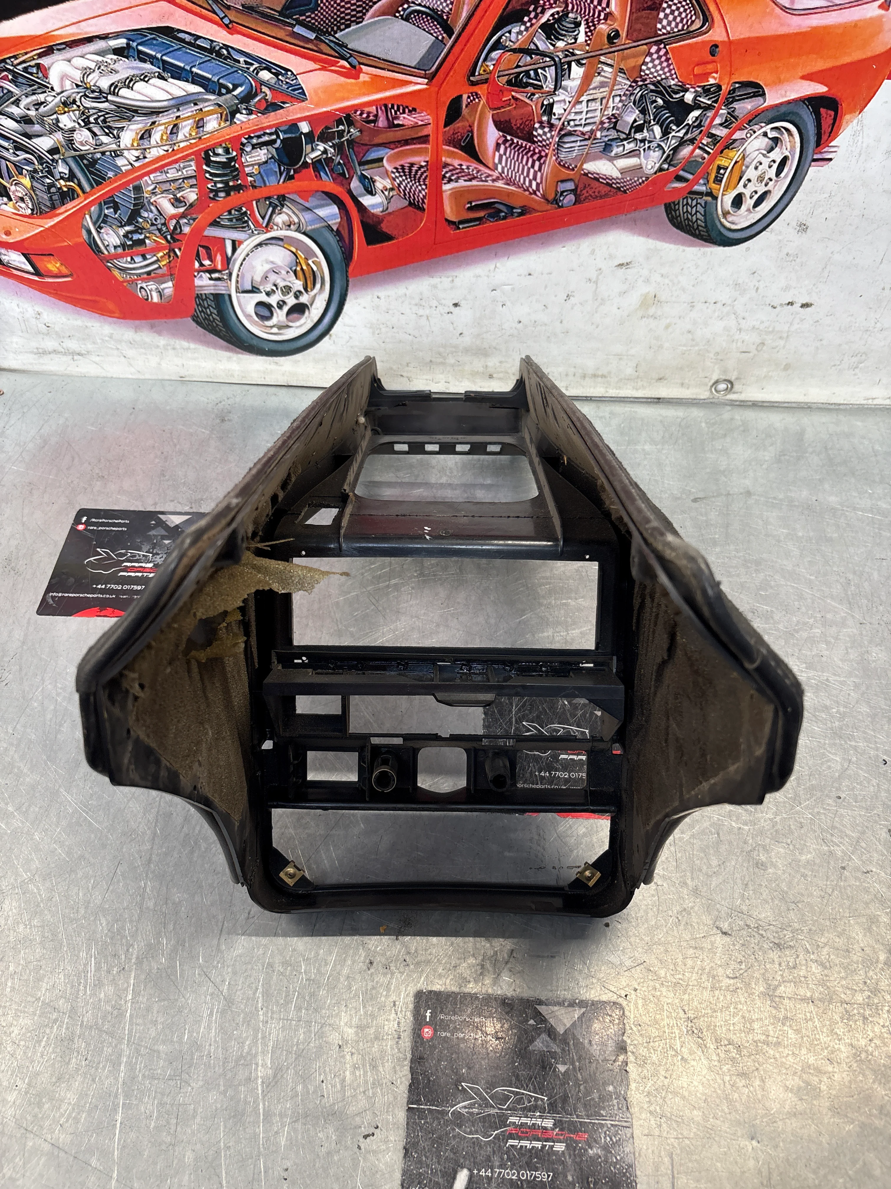 Porsche 924 944 centre console black with black carpet one switch hole 477857969 / 477857951 used - Image 9